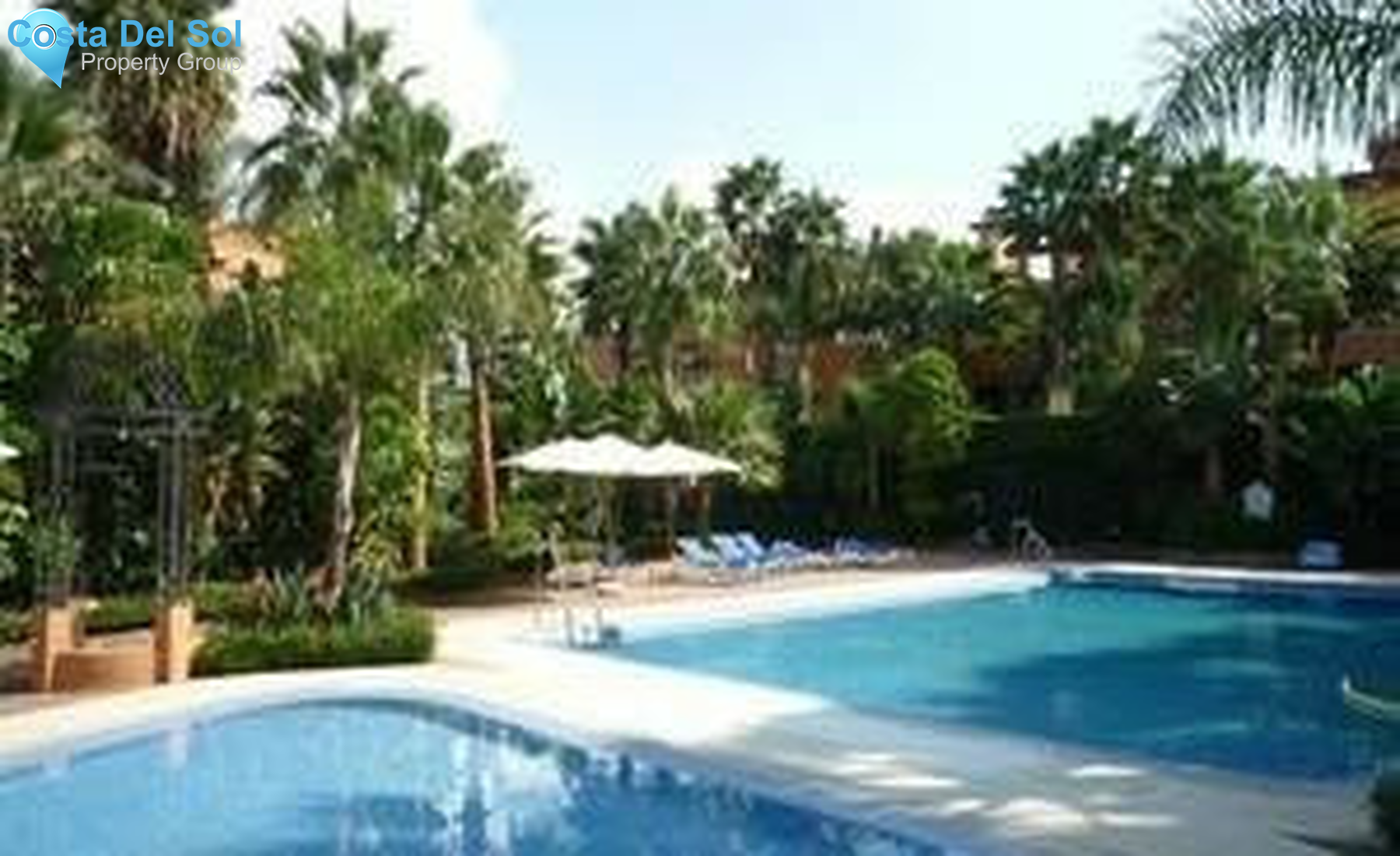 Townhouse in The Golden Mile-1298720