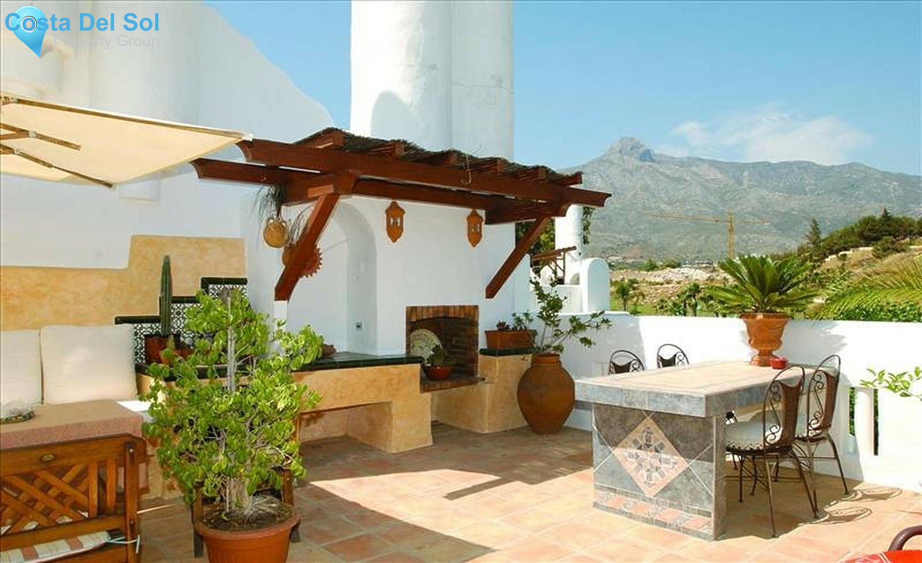 Townhouse in The Golden Mile-1335756