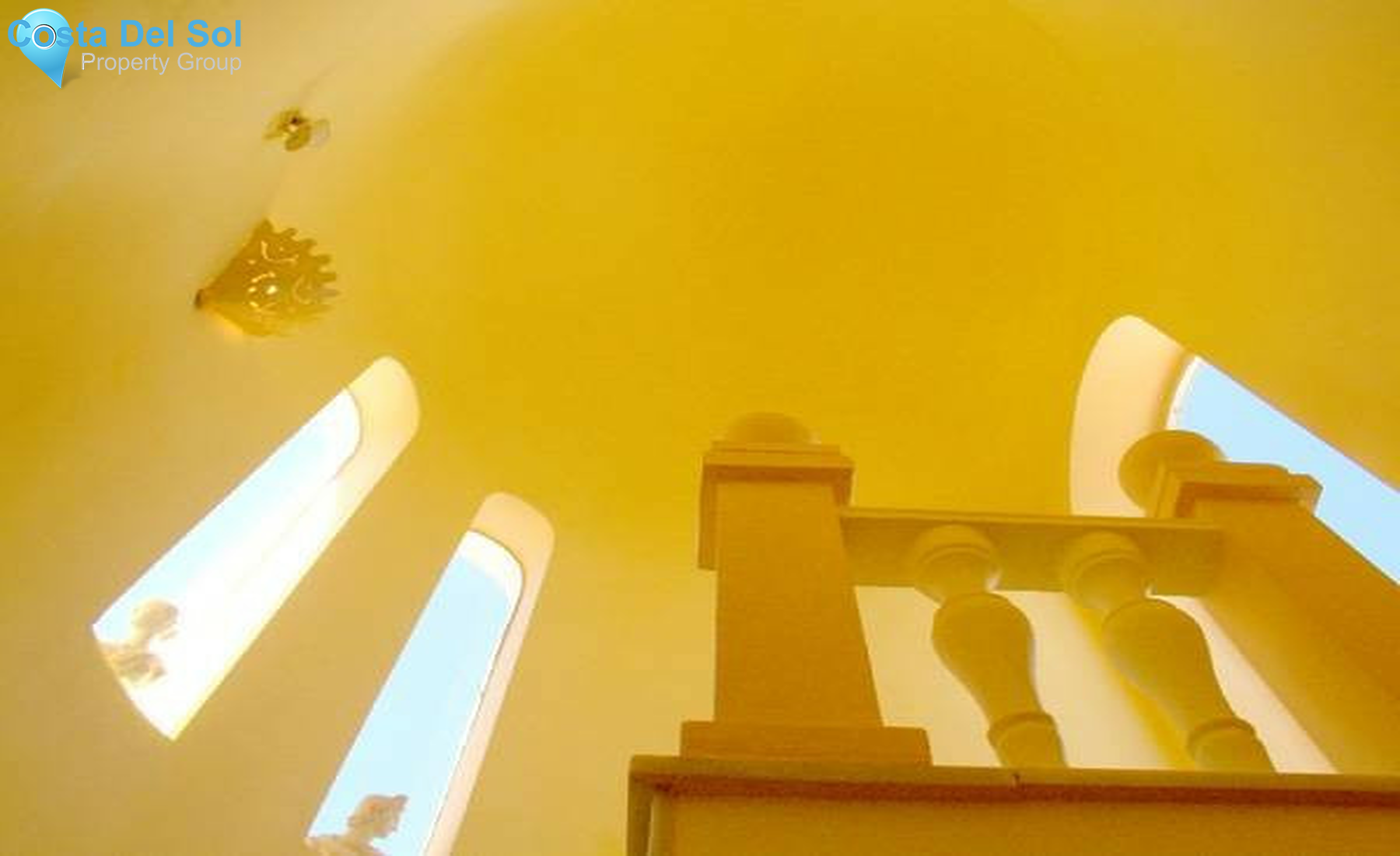 Townhouse in The Golden Mile-1335757