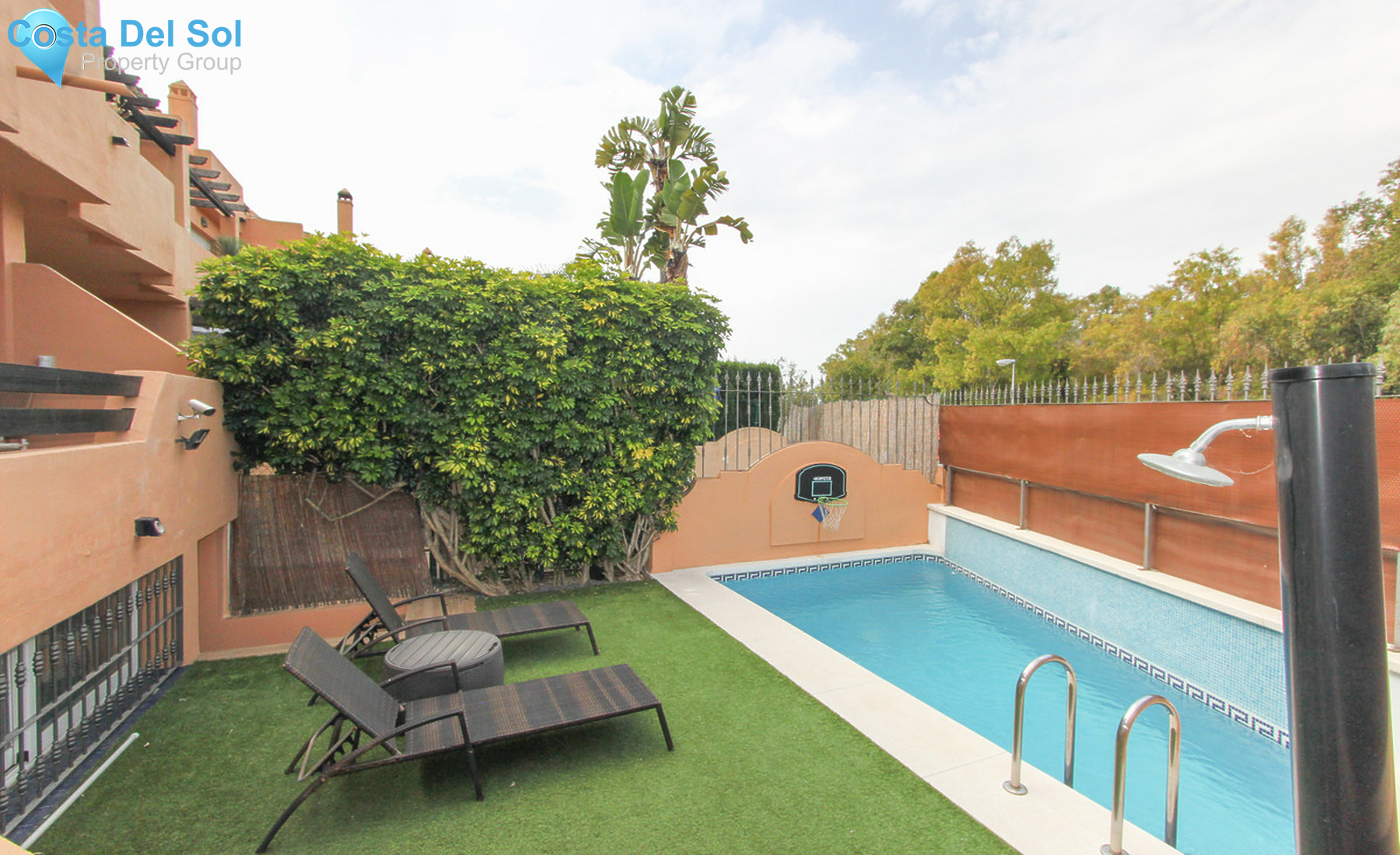 Townhouse in The Golden Mile-1346254