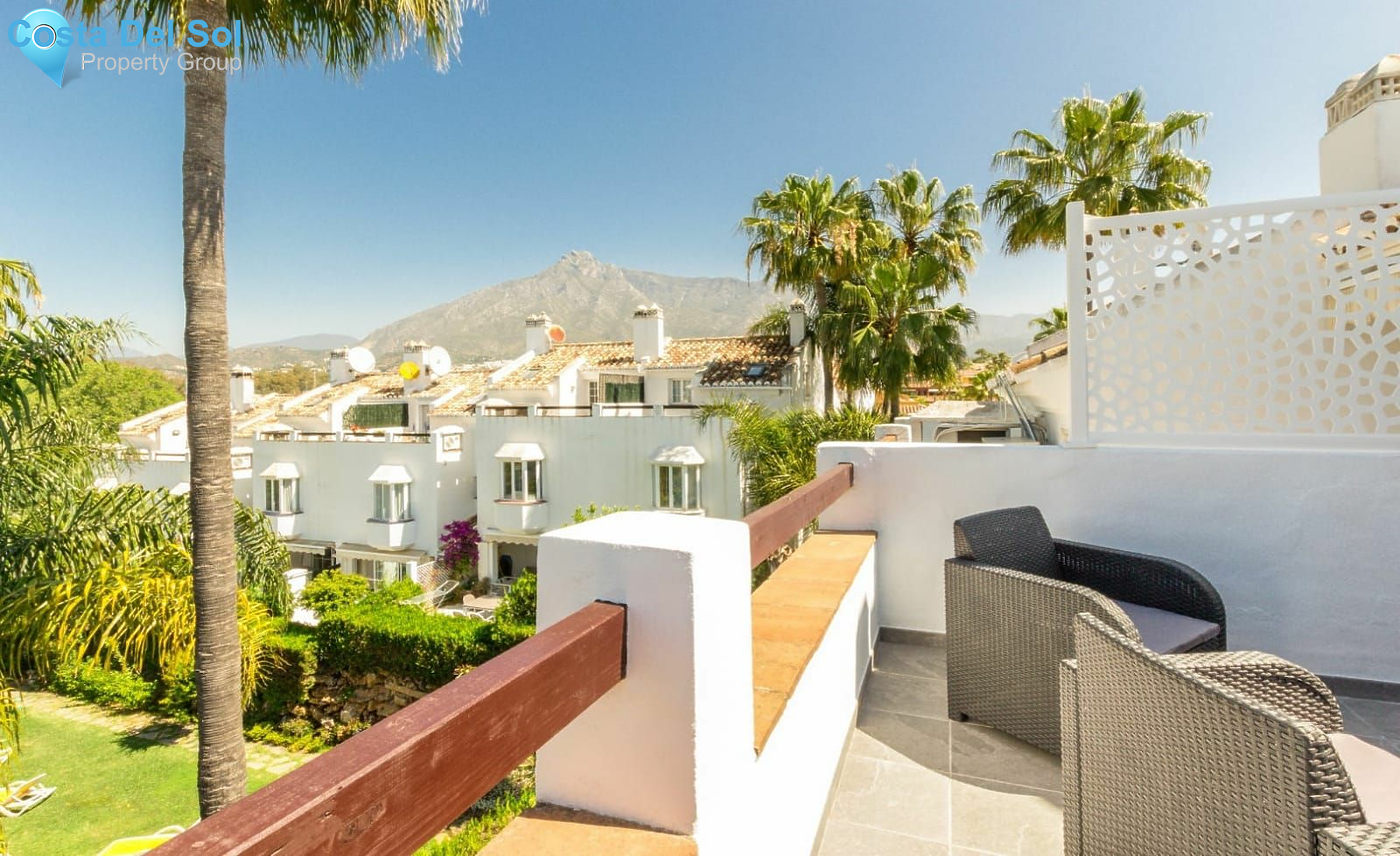 Townhouse in The Golden Mile-1152066