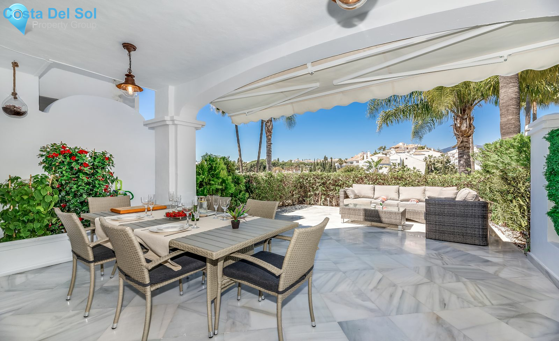 Townhouse in The Golden Mile-1152067