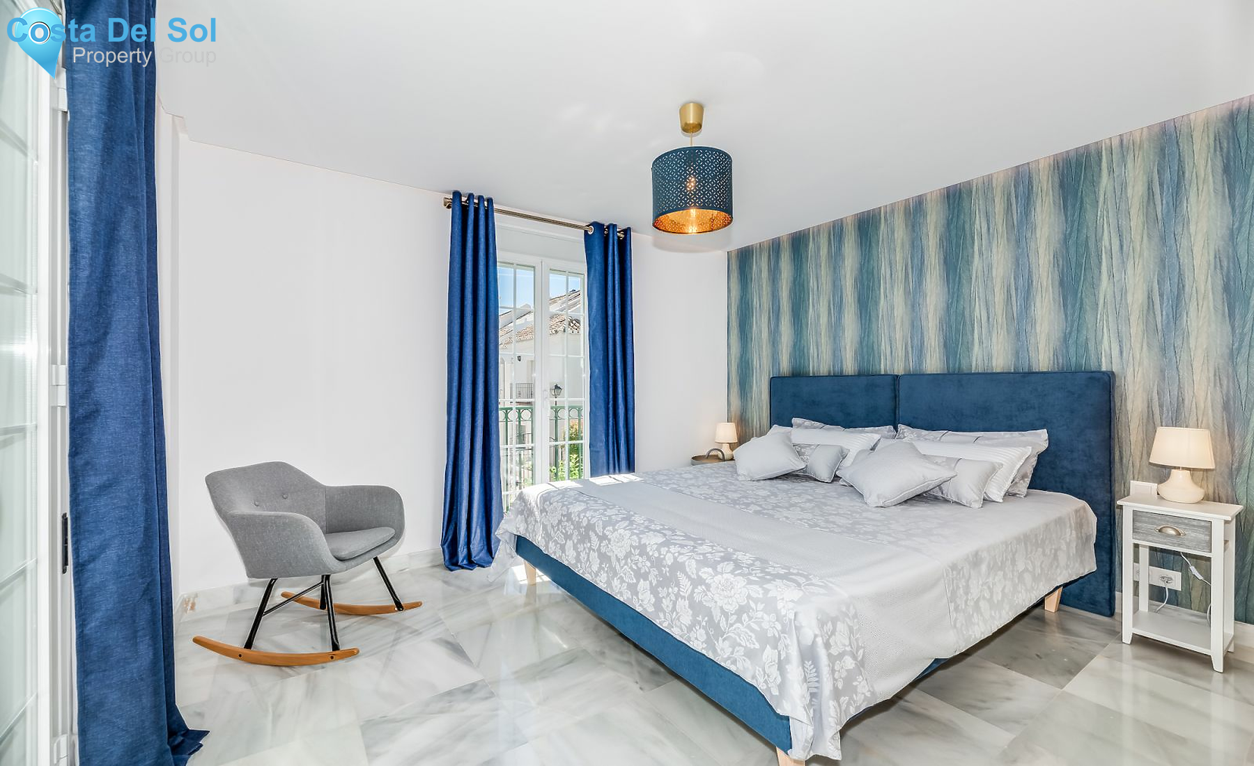 Townhouse in The Golden Mile-1152071