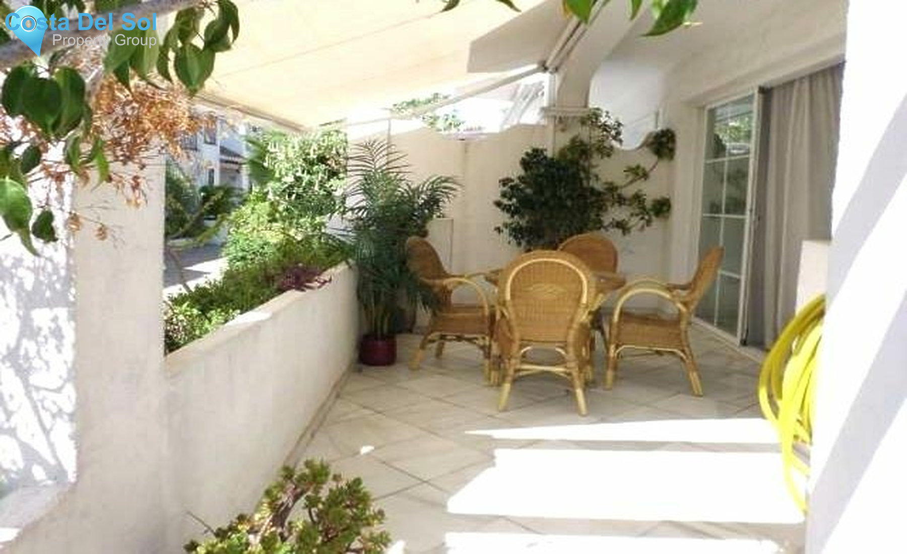 Townhouse in The Golden Mile-1166194