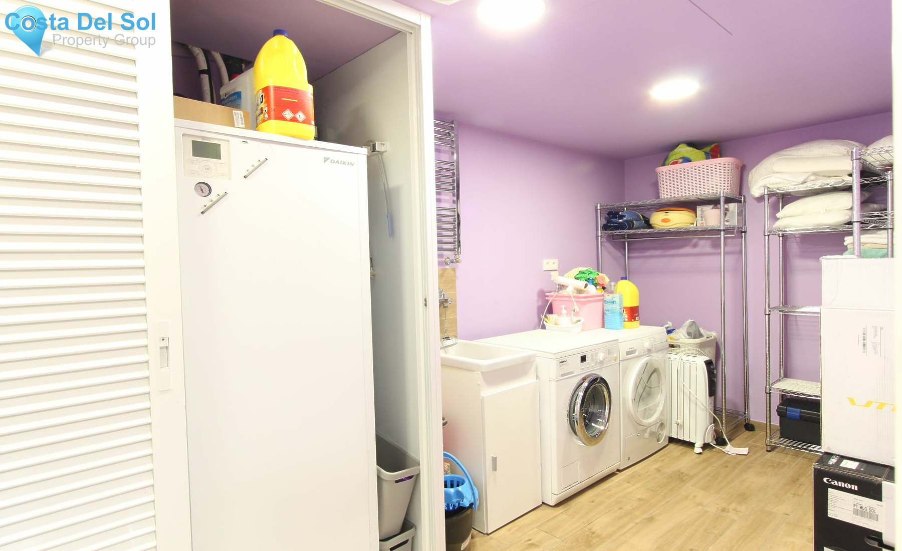 Townhouse in The Golden Mile-1171099