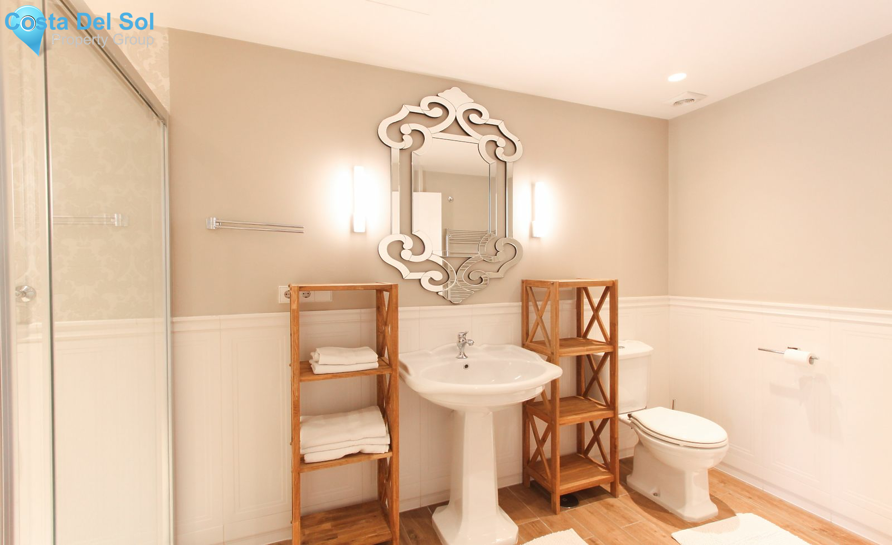 Townhouse in The Golden Mile-1171100