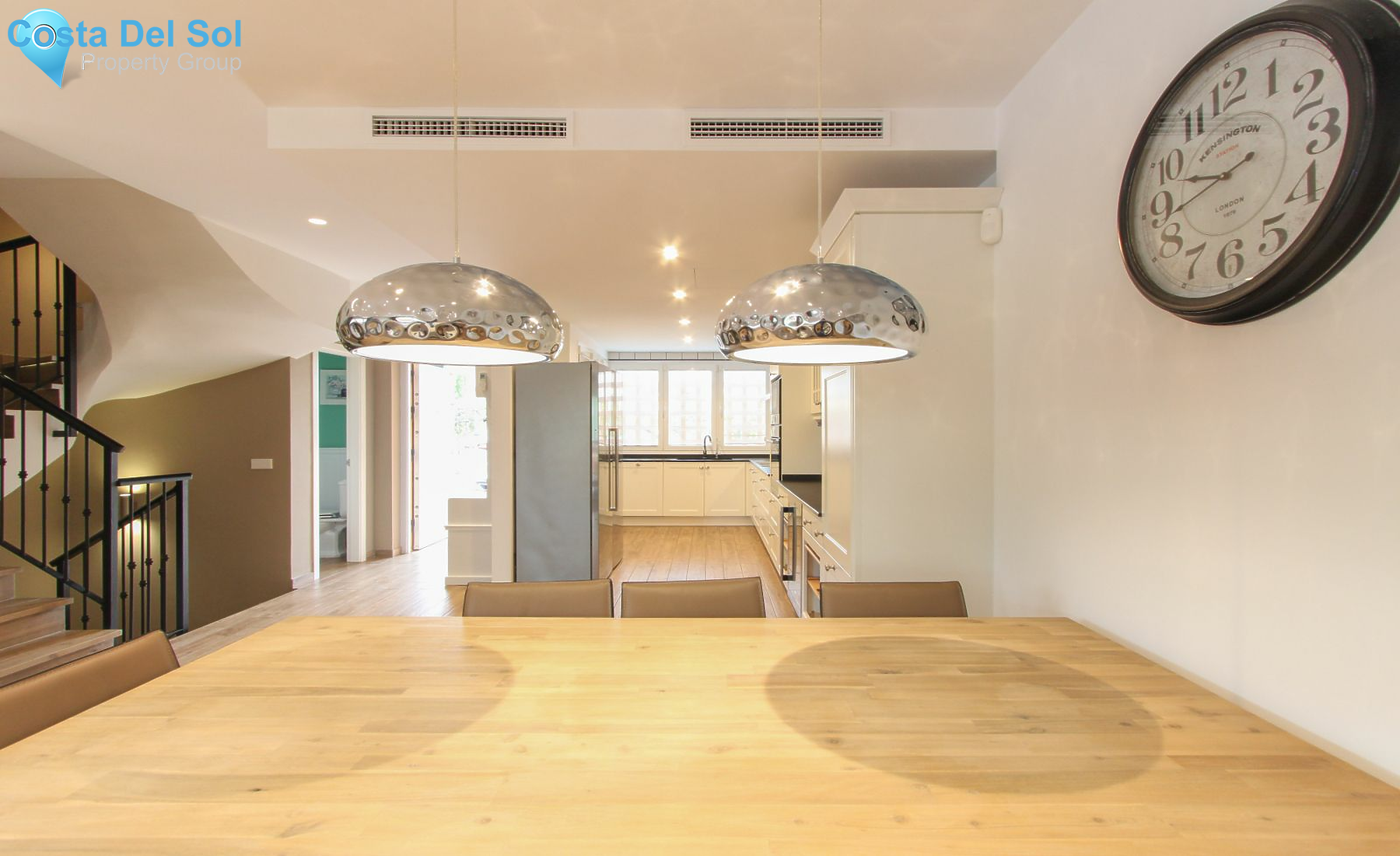 Townhouse in The Golden Mile-1171089