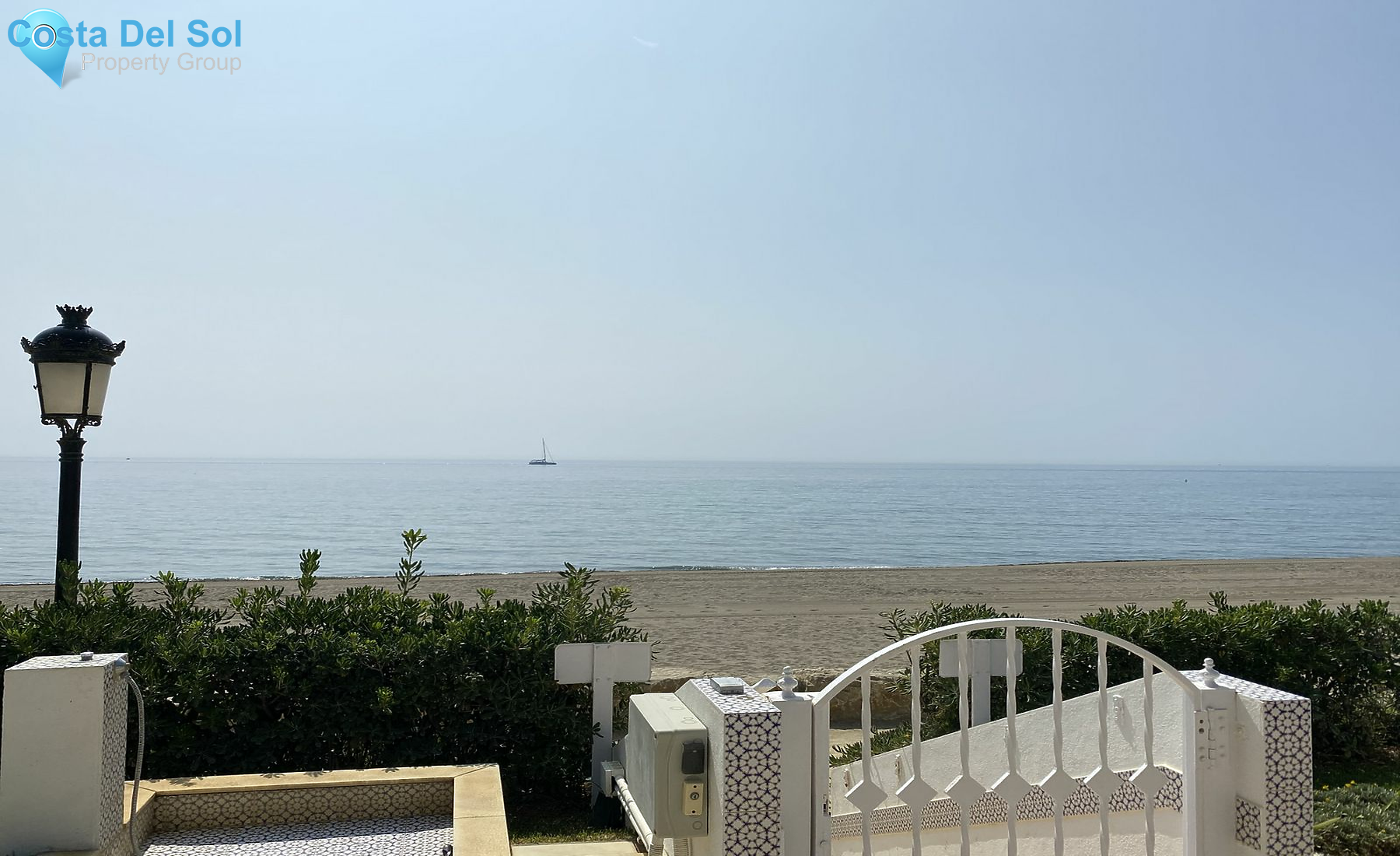 Townhouse in The Golden Mile-1172035