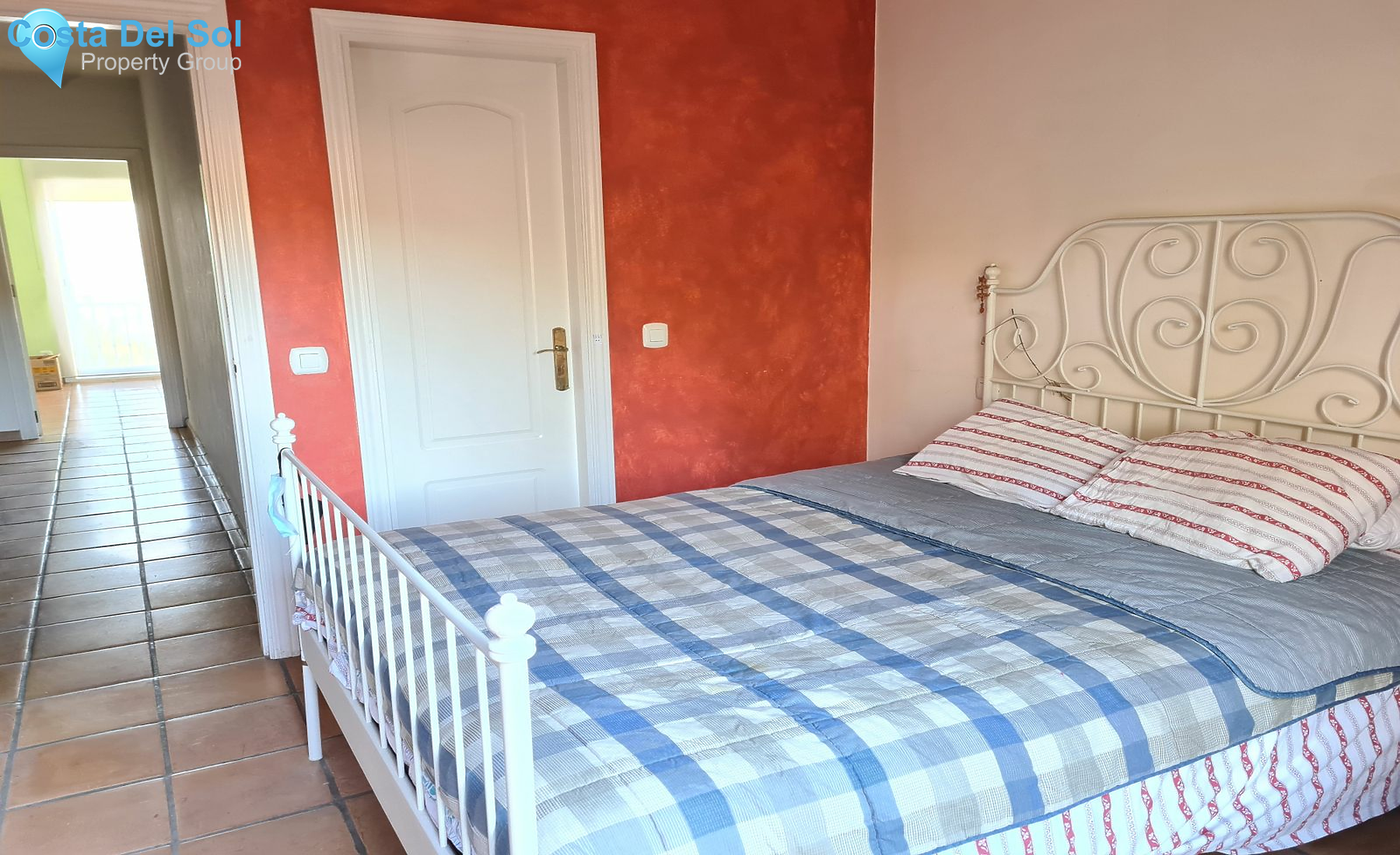 Townhouse in The Golden Mile-1216419