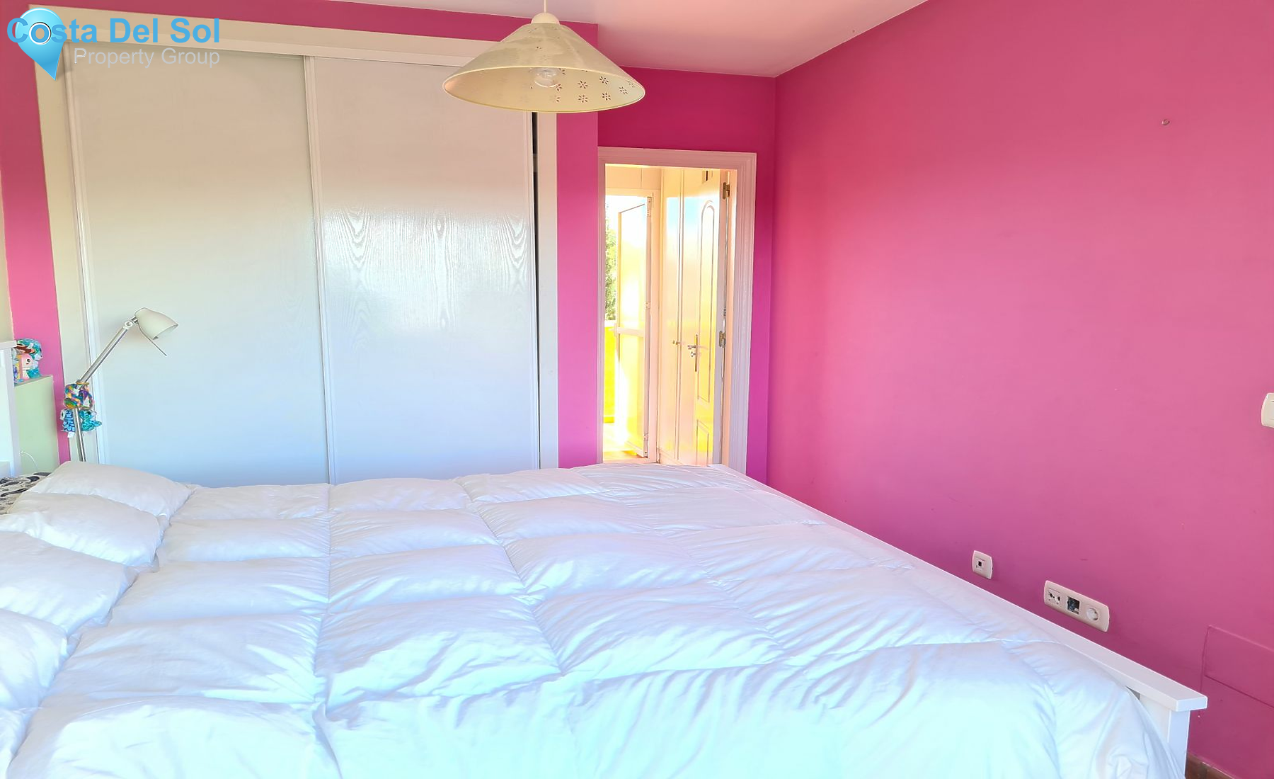 Townhouse in The Golden Mile-1216414