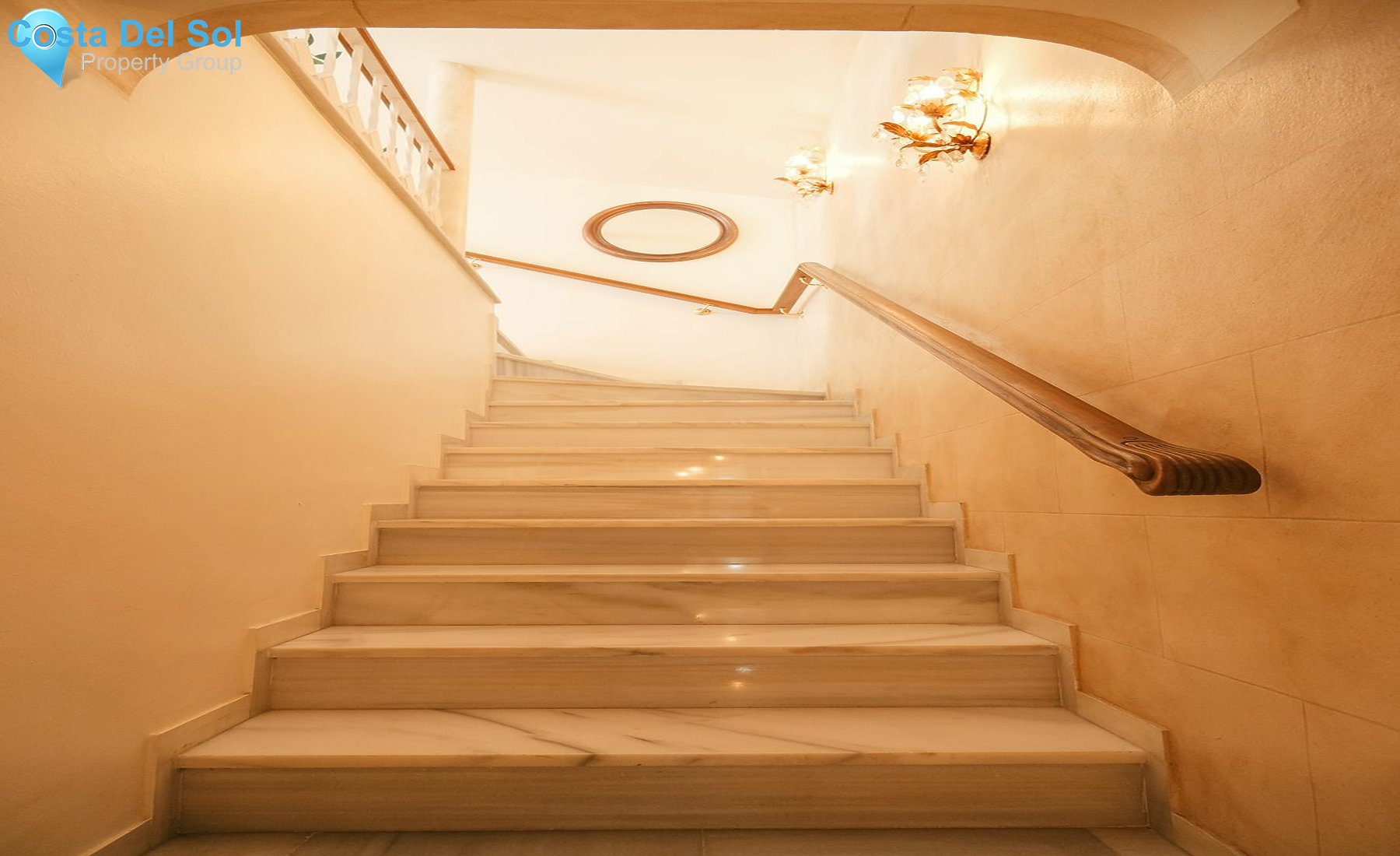 Townhouse in The Golden Mile-1428742