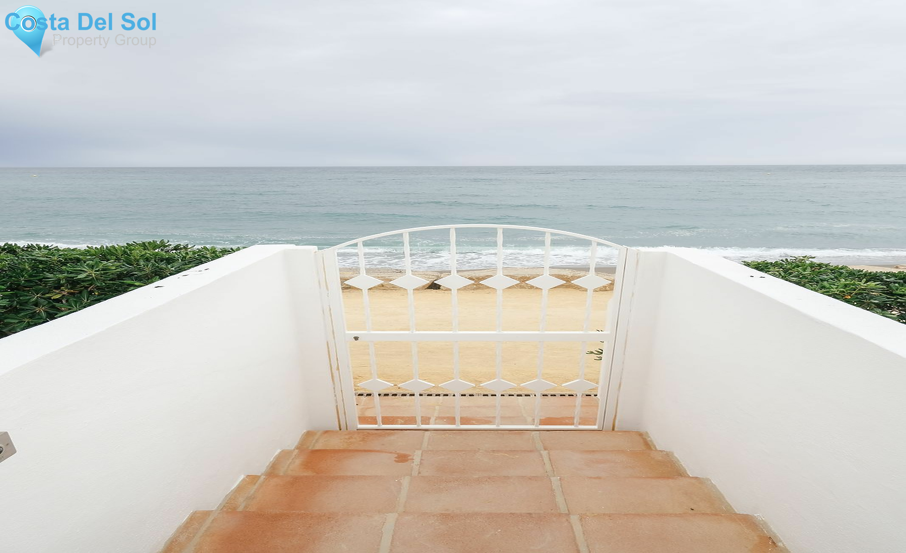 Townhouse in The Golden Mile-1428736