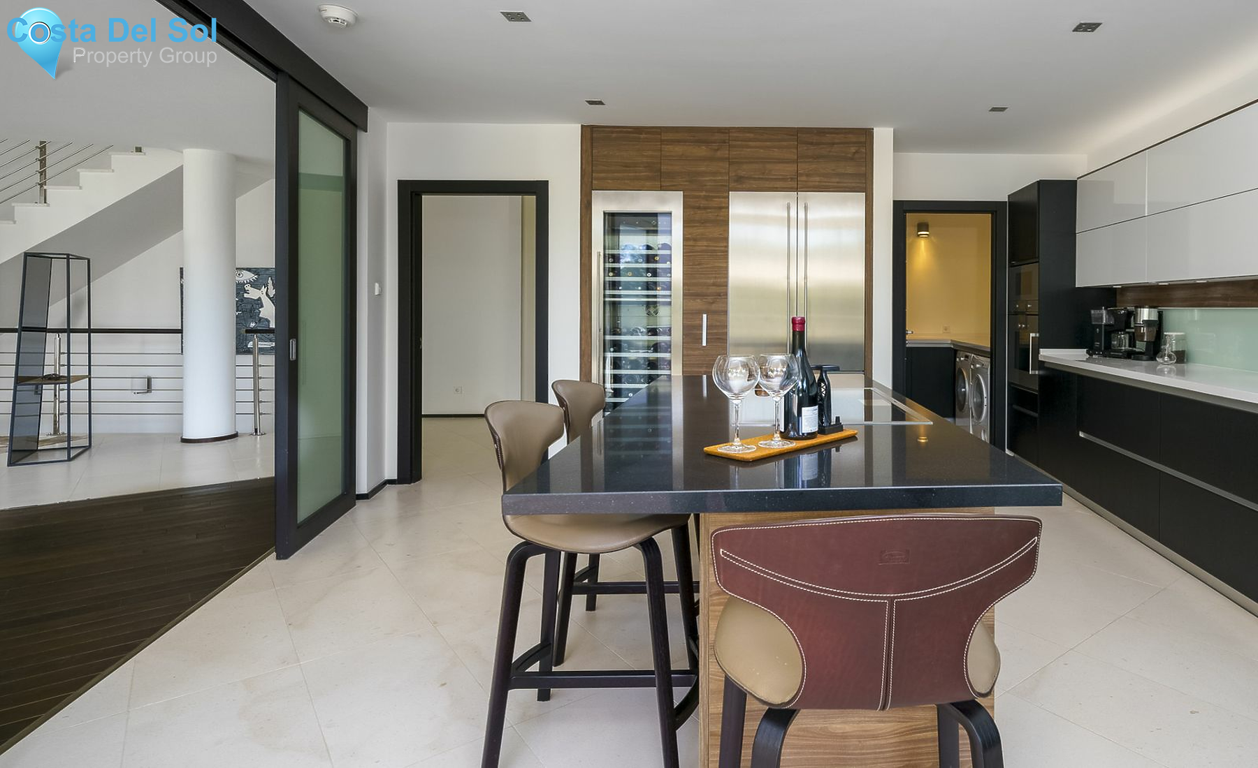 Townhouse in The Golden Mile-1531070