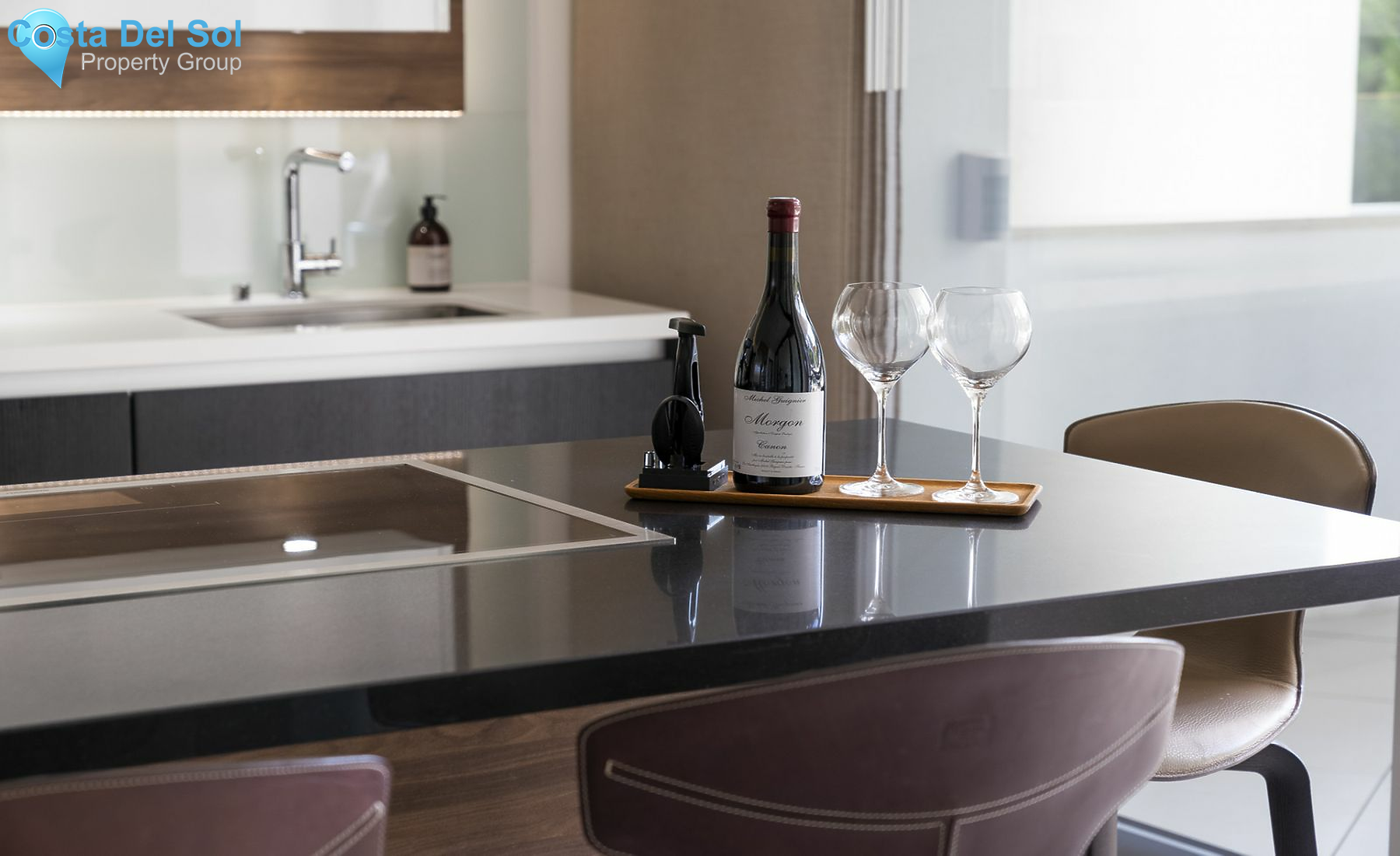 Townhouse in The Golden Mile-1531071