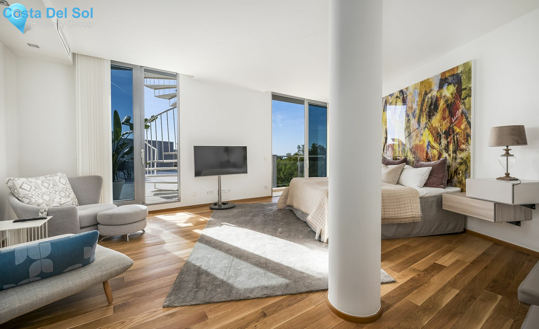 Townhouse in The Golden Mile-1531075