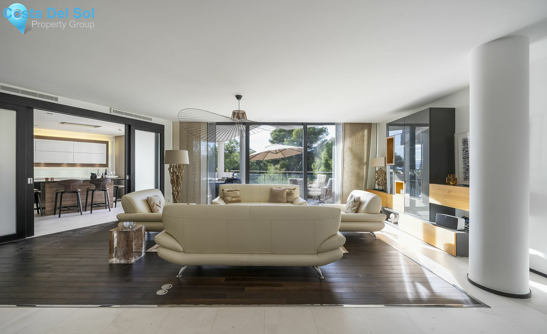 Townhouse in The Golden Mile-1531067