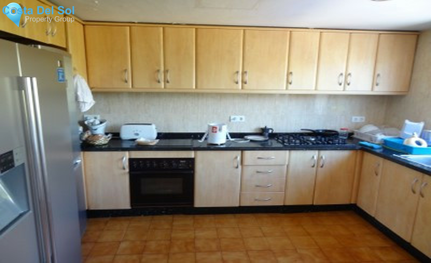 Commercial in Puerto Banús-1276788