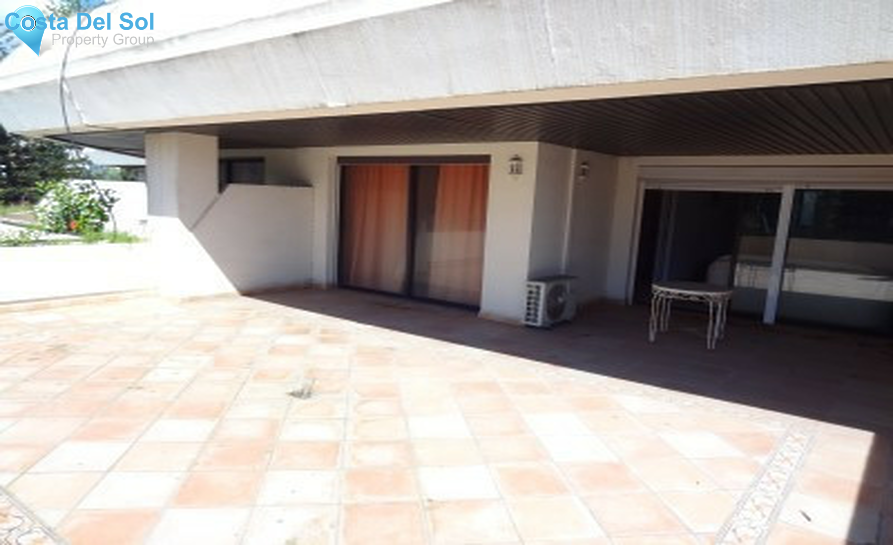 Commercial in Puerto Banús-1276777