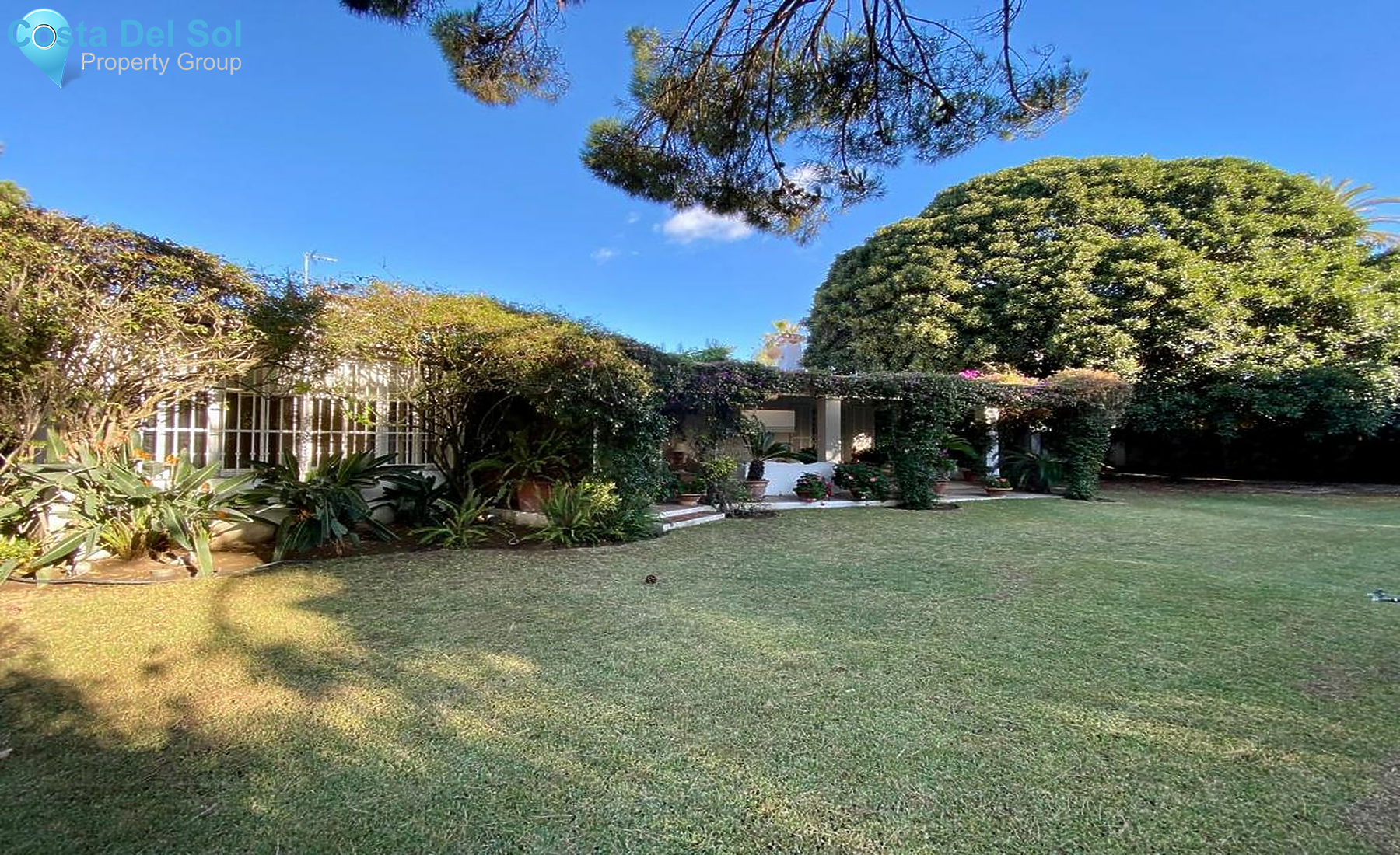 Bungalow in Estepona-1142881