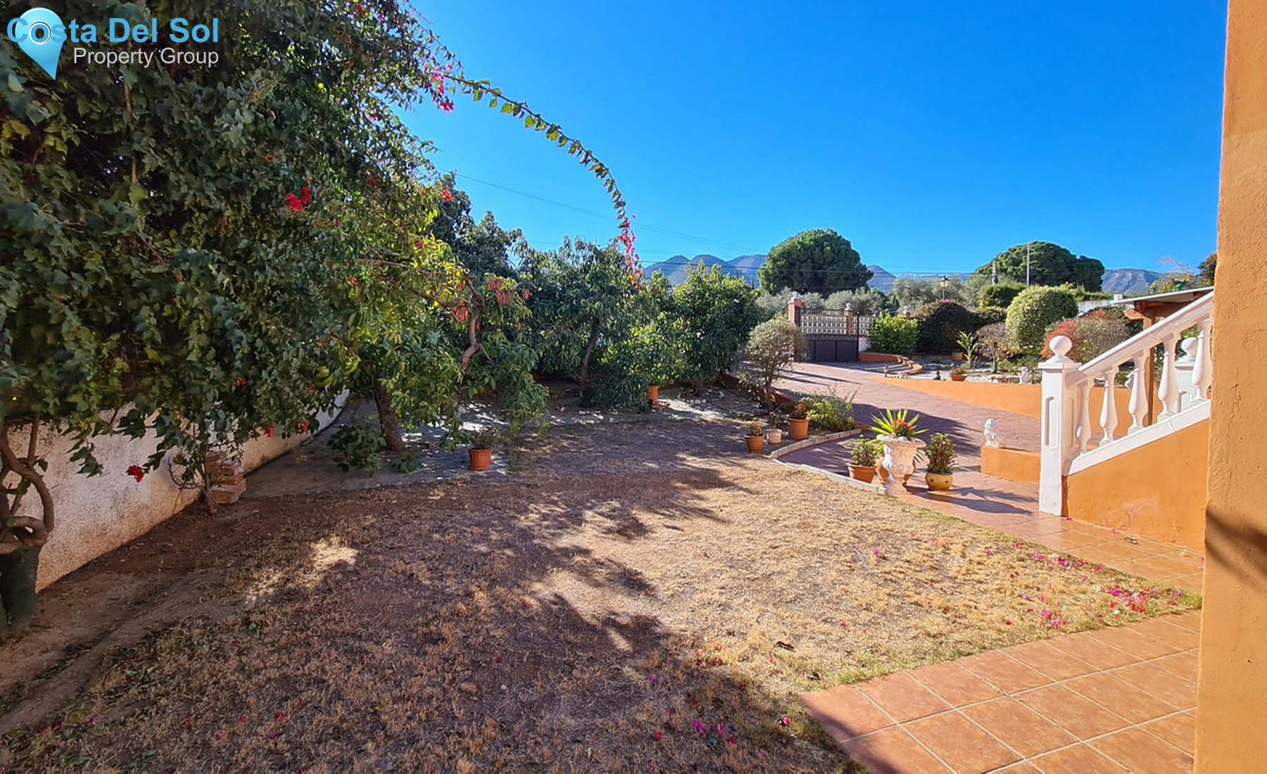 Detached Villa in Alhaurín de la Torre-692771