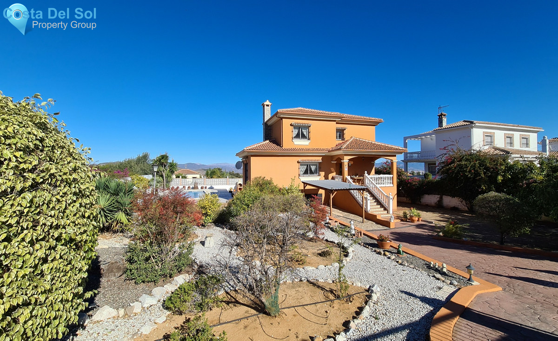 Detached Villa in Alhaurín de la Torre-692758