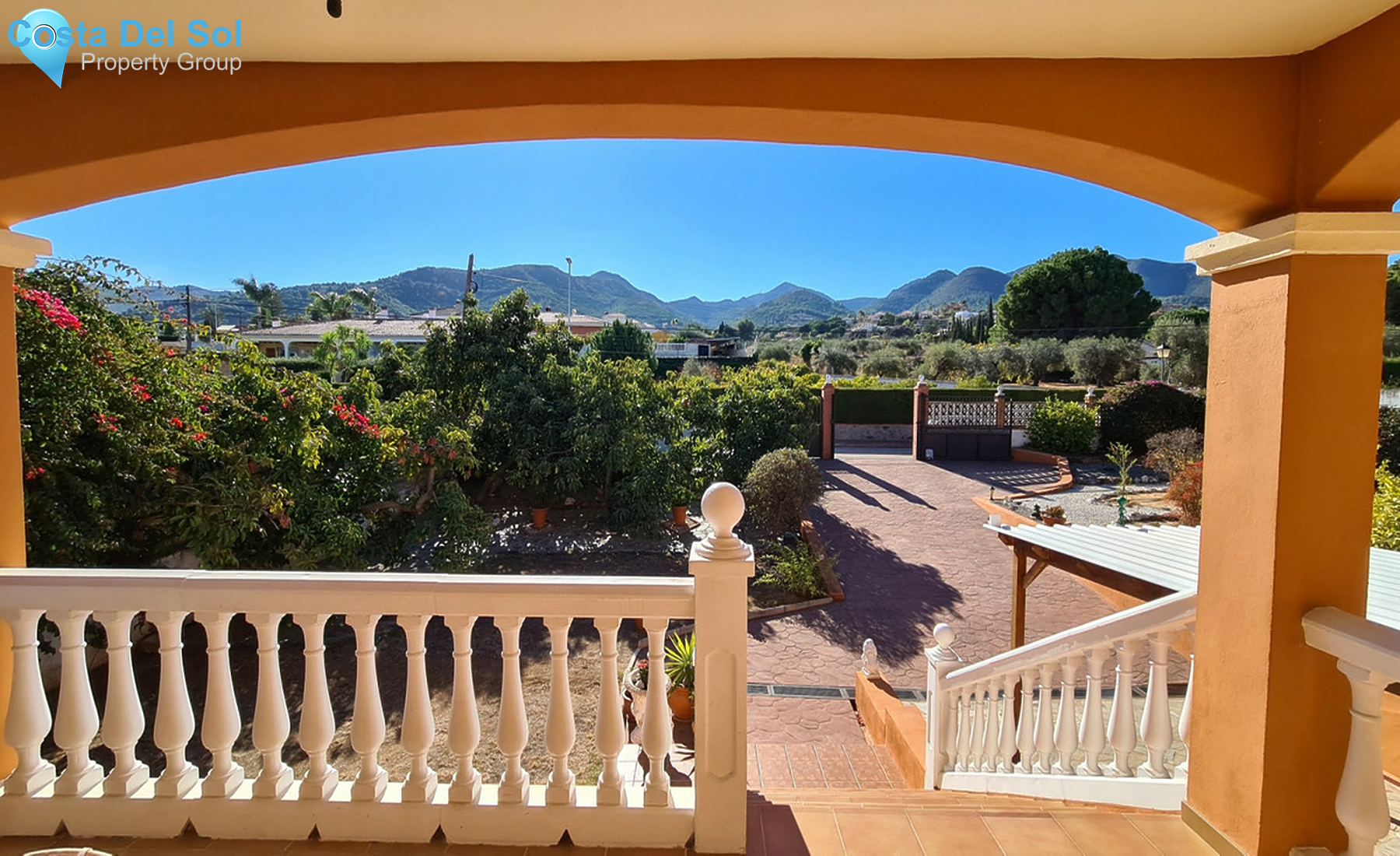 Detached Villa in Alhaurín de la Torre-692760