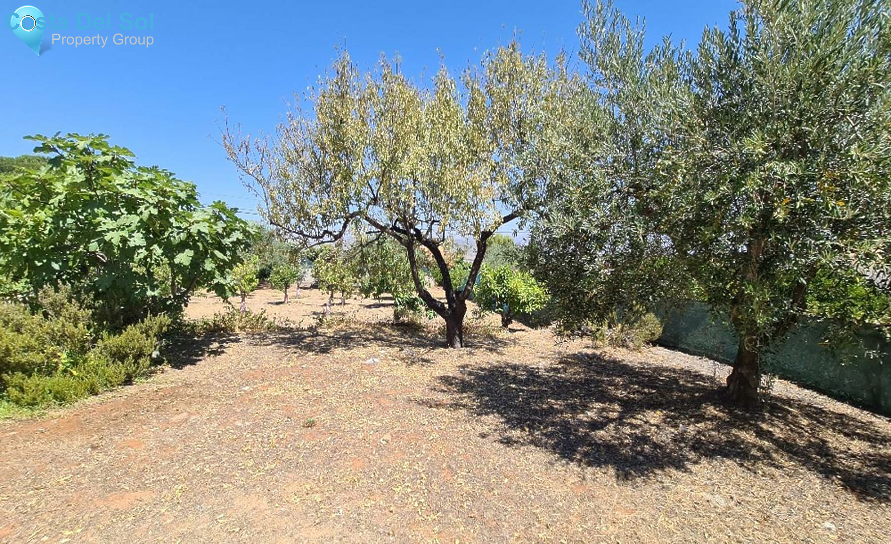Detached Villa in Alhaurín de la Torre-1133120