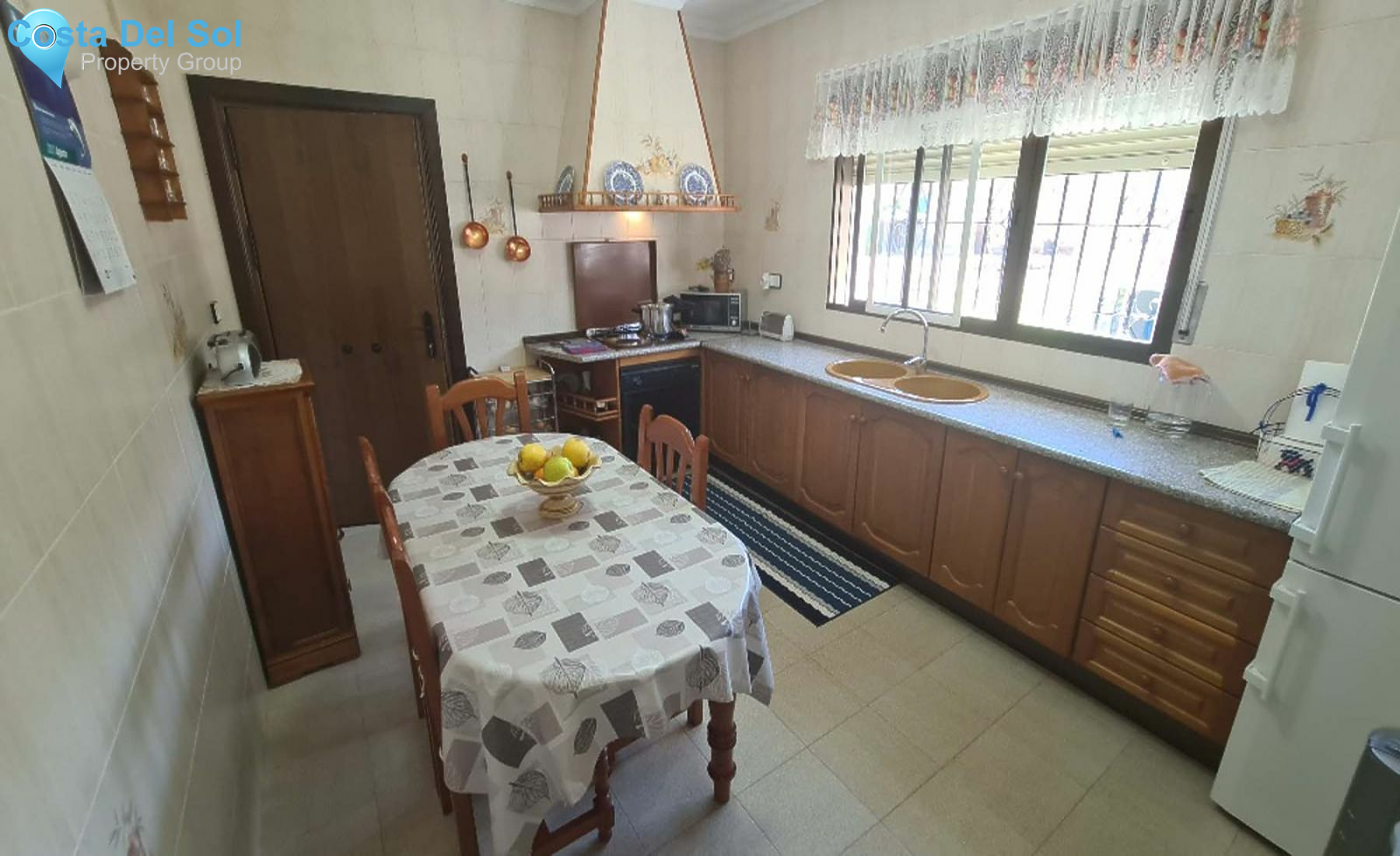 Detached Villa in Alhaurín de la Torre-1133126