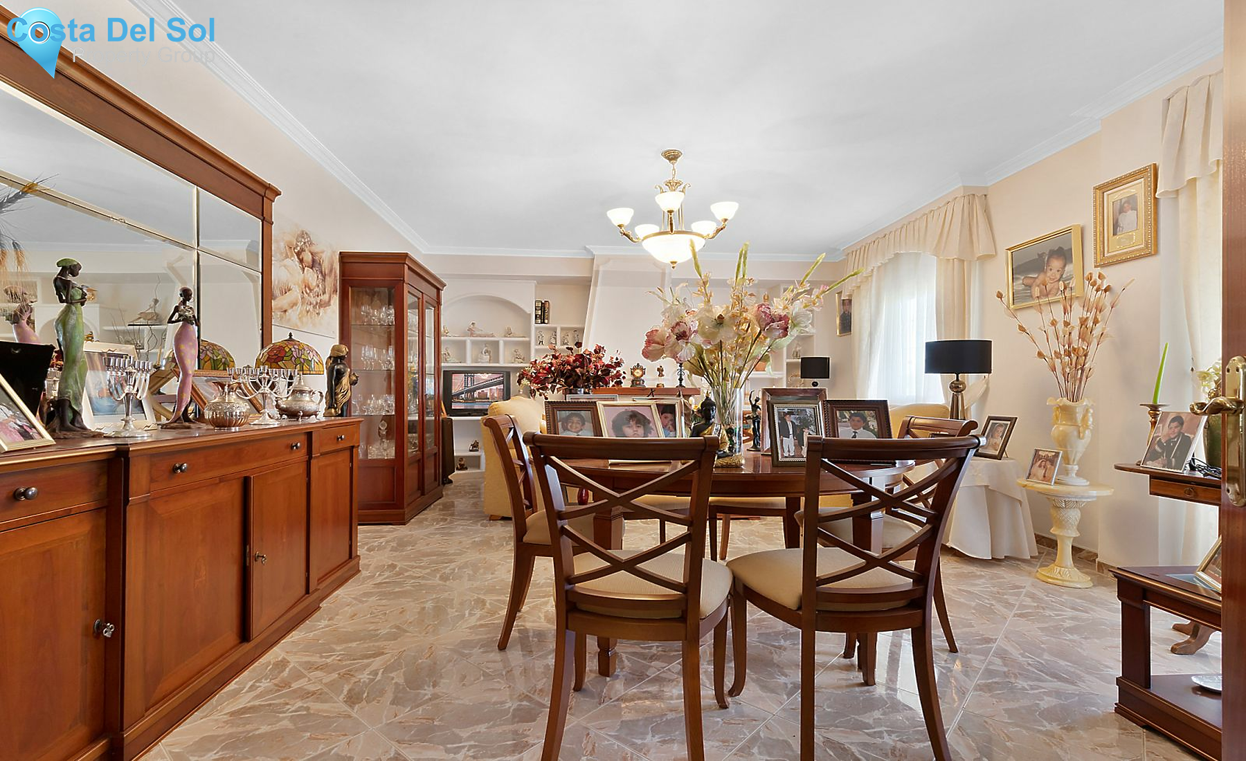 Detached Villa in Alhaurín de la Torre-1150884
