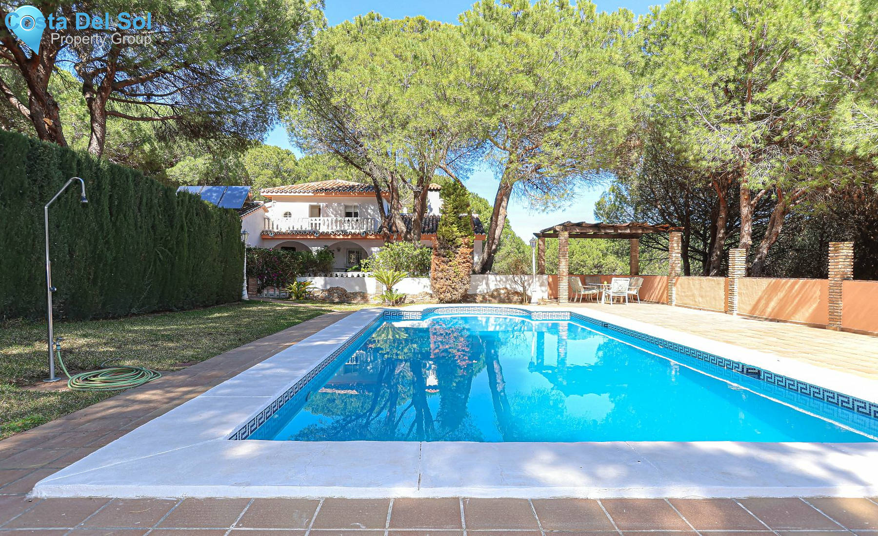 Detached Villa in Alhaurín de la Torre-1216634