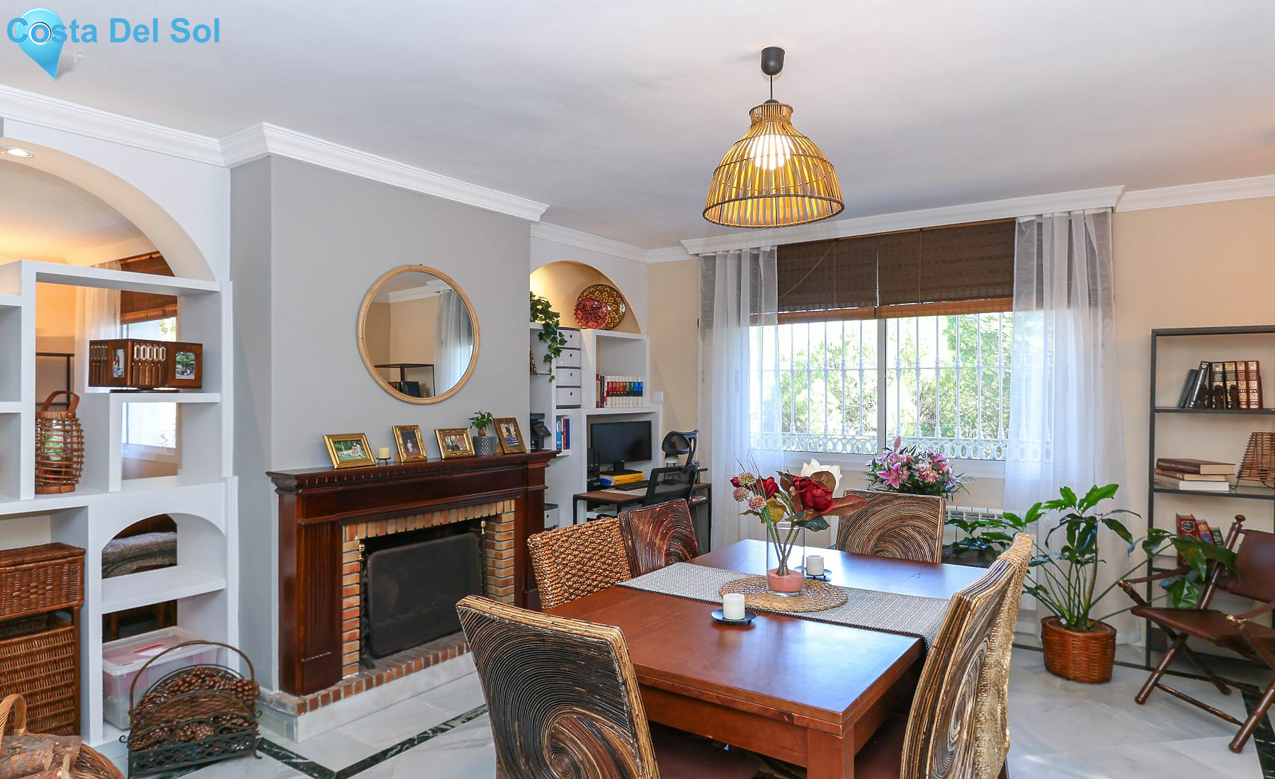 Detached Villa in Alhaurín de la Torre-1216643