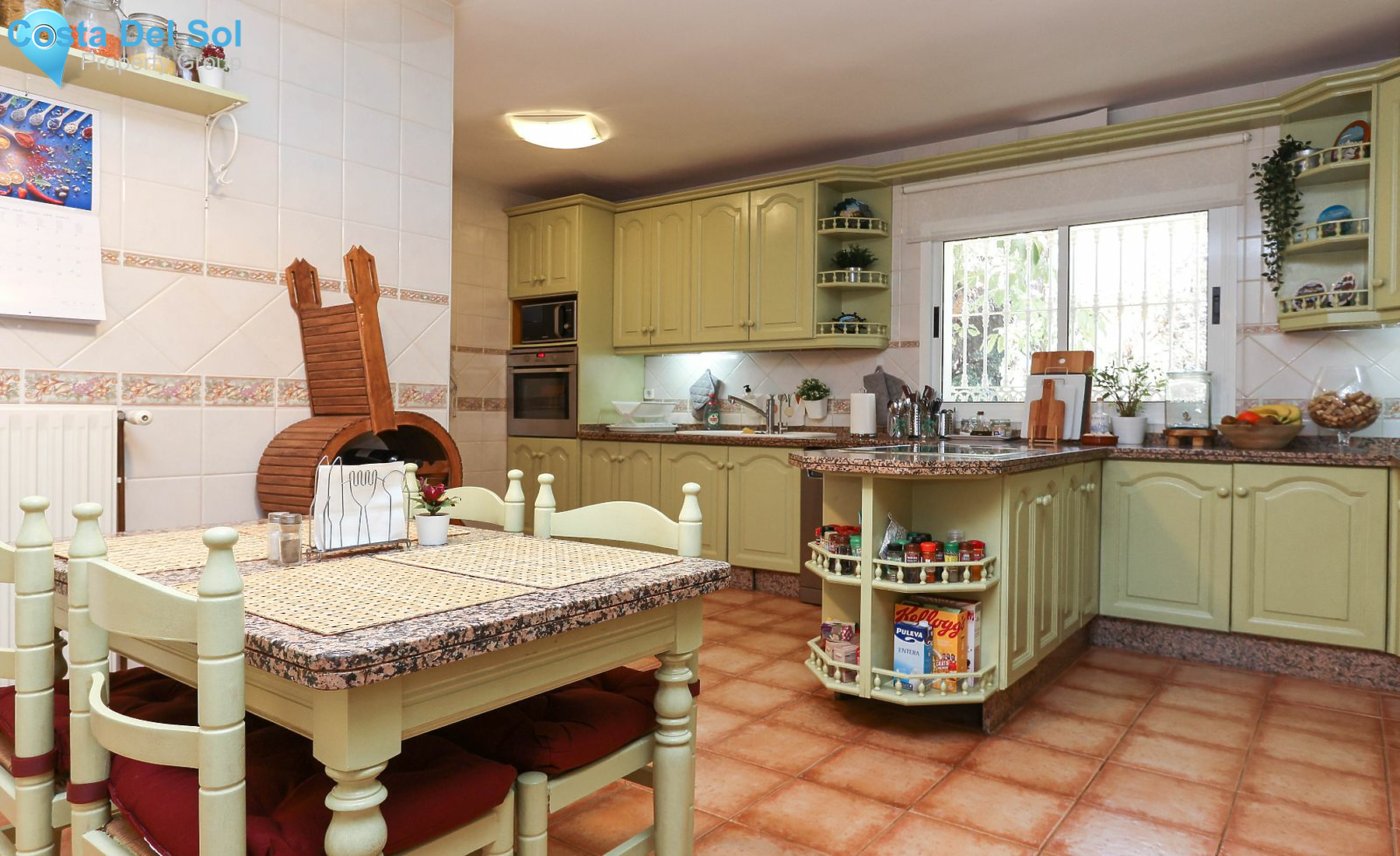 Detached Villa in Alhaurín de la Torre-1216646