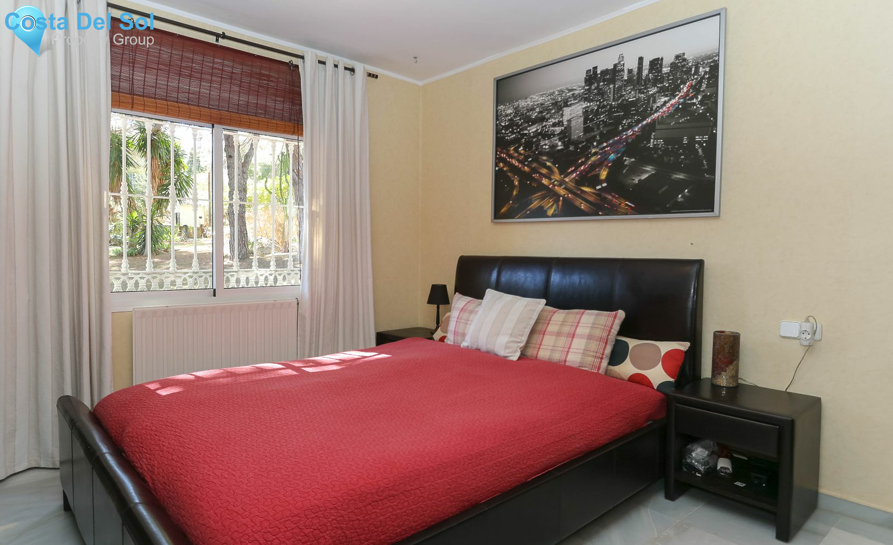 Detached Villa in Alhaurín de la Torre-1216648