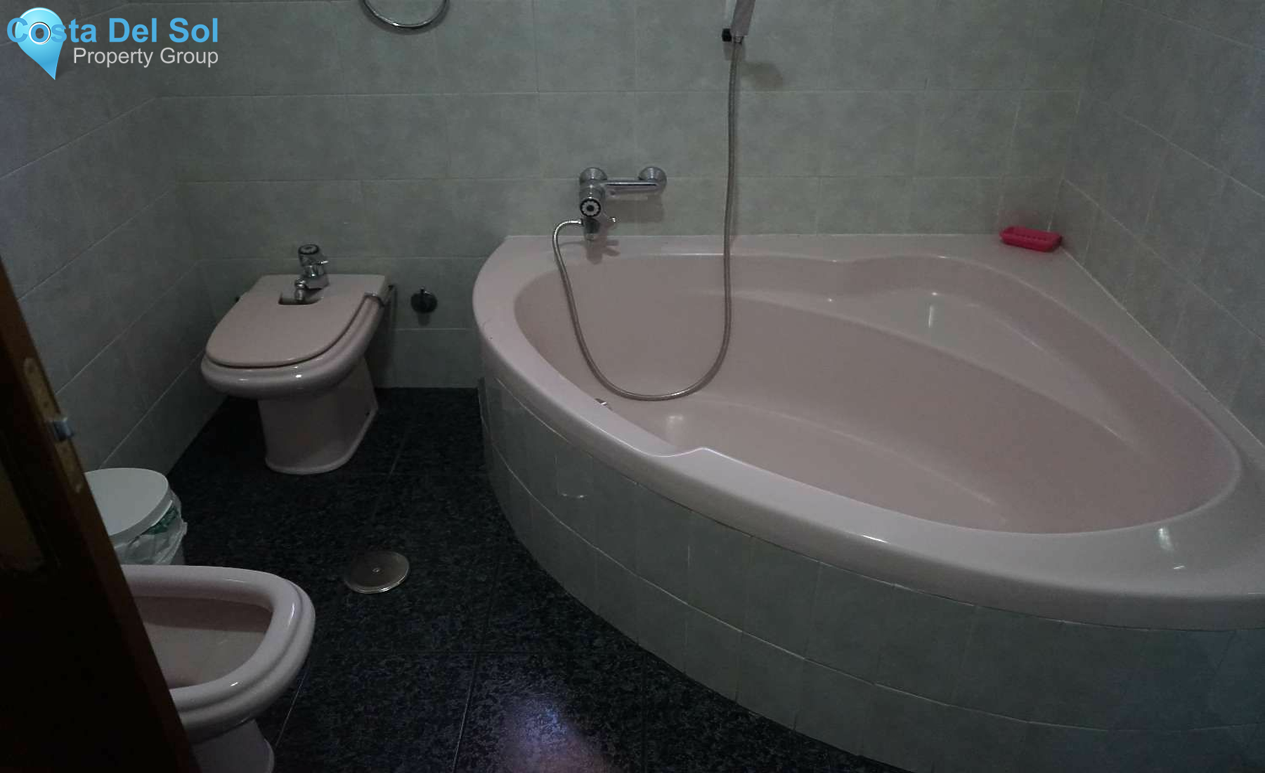 Detached Villa in Alhaurín de la Torre-1226266