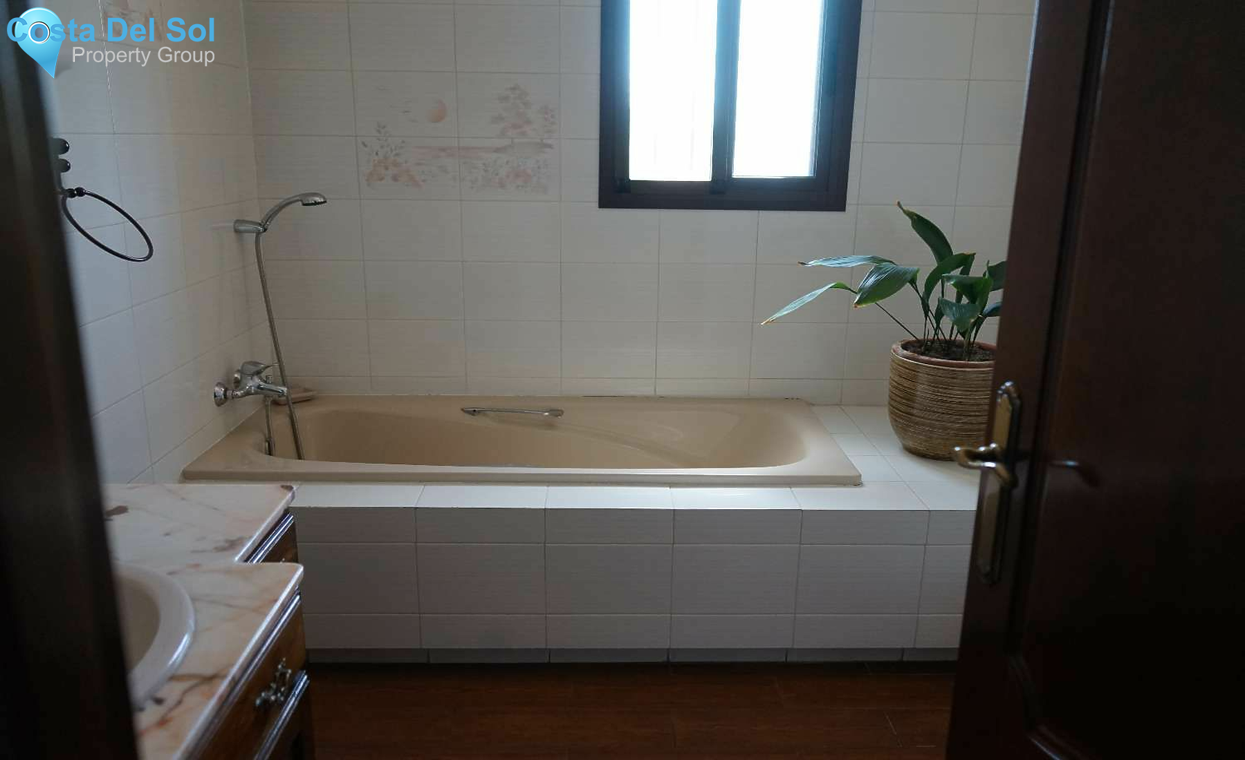 Detached Villa in Alhaurín de la Torre-1226270