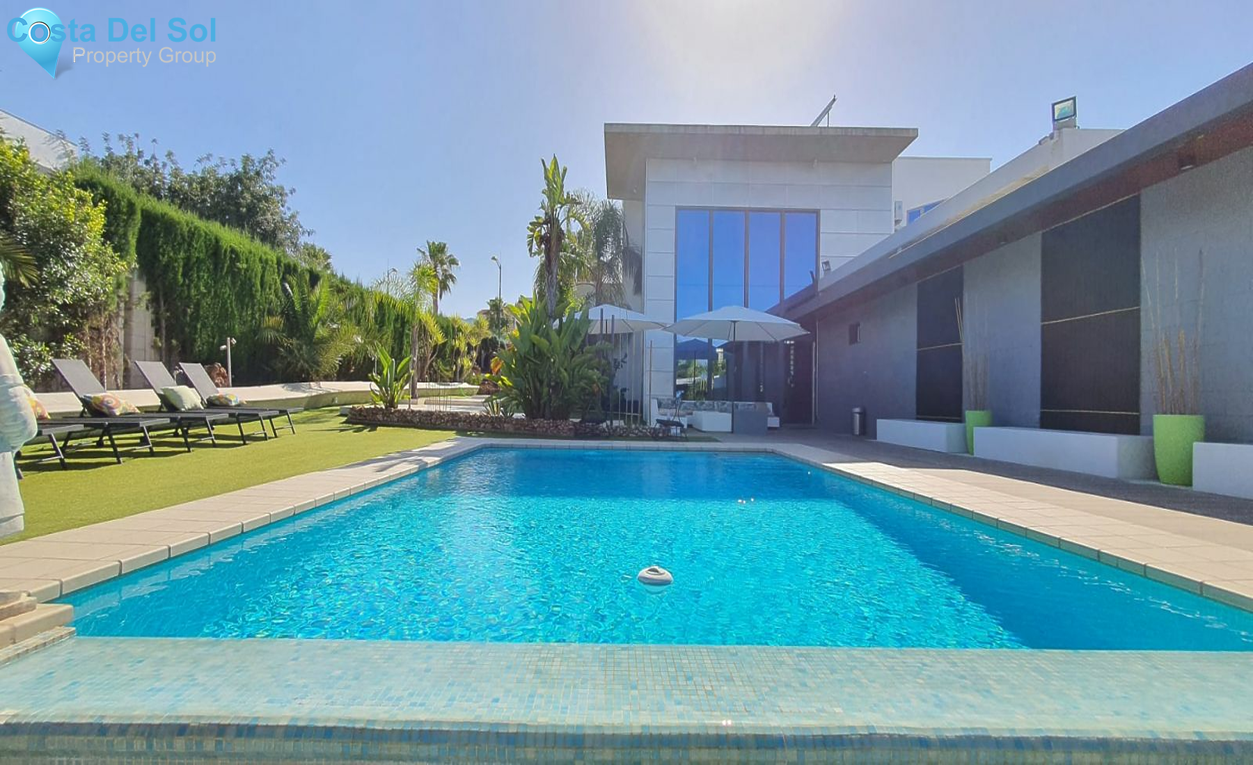 Detached Villa in Alhaurín de la Torre-1448498