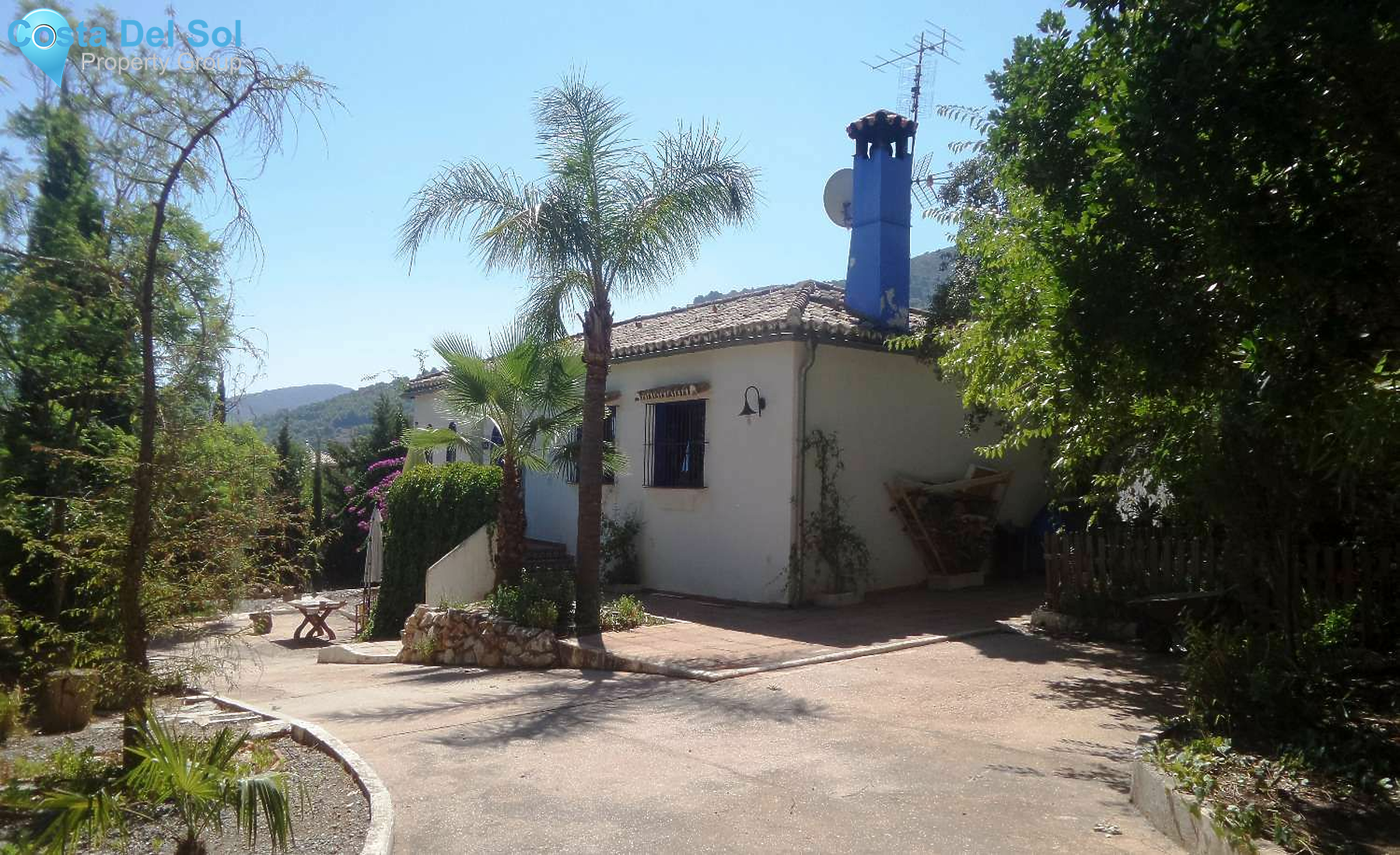 Detached Villa in Alhaurín de la Torre-1474256