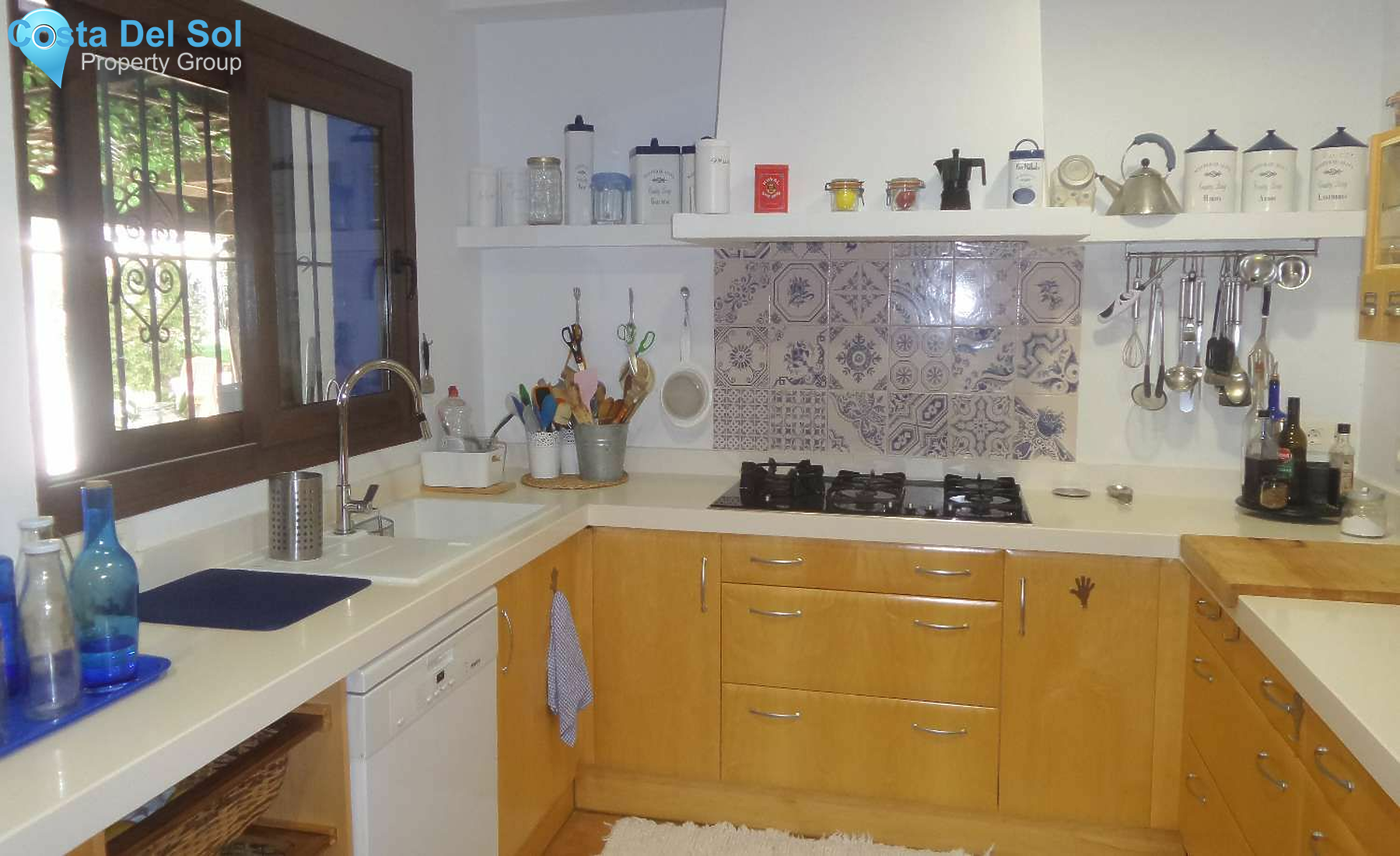 Detached Villa in Alhaurín de la Torre-1474264