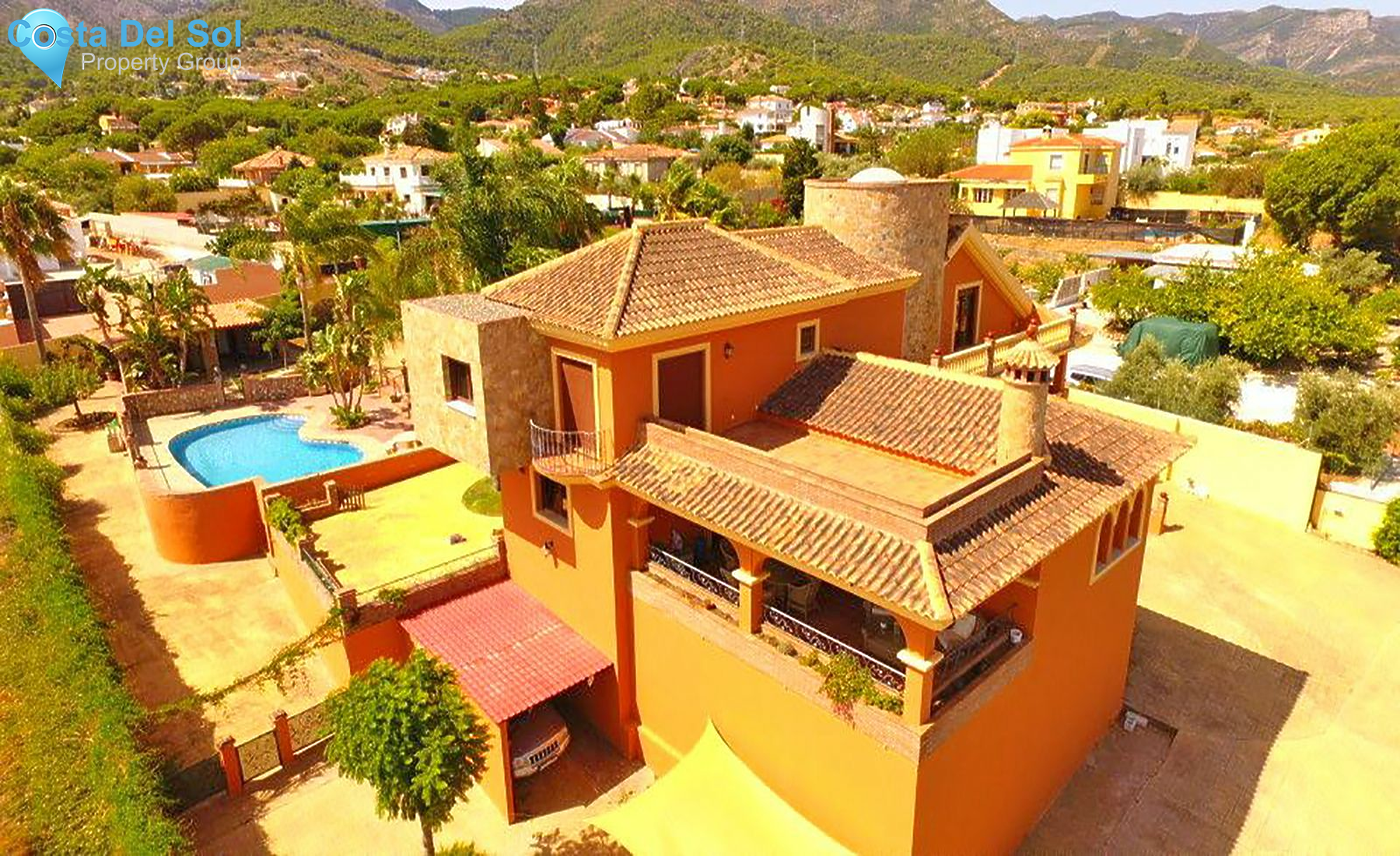 Detached Villa in Alhaurín de la Torre-1519604