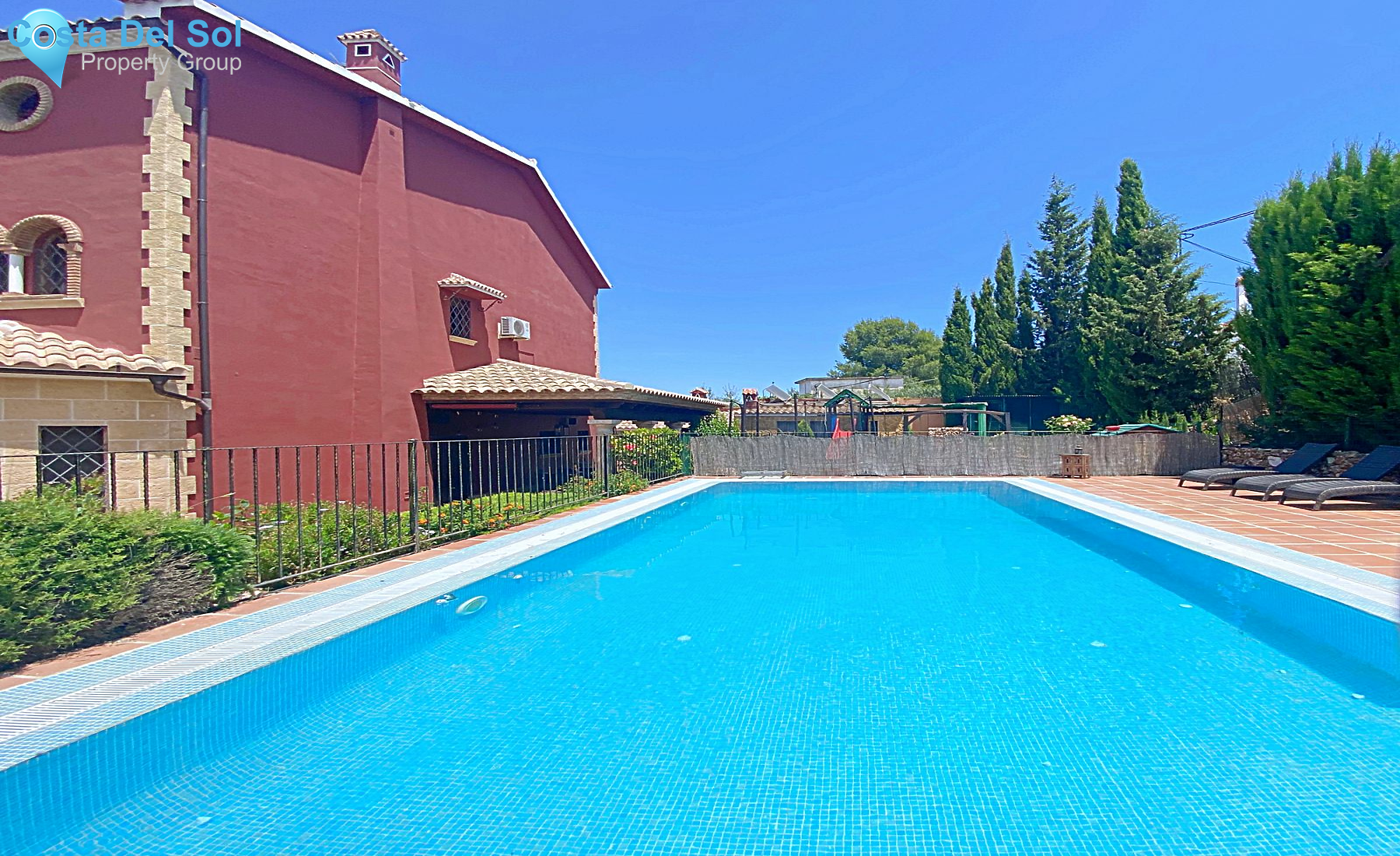 Detached Villa in Alhaurín el Grande-1204240
