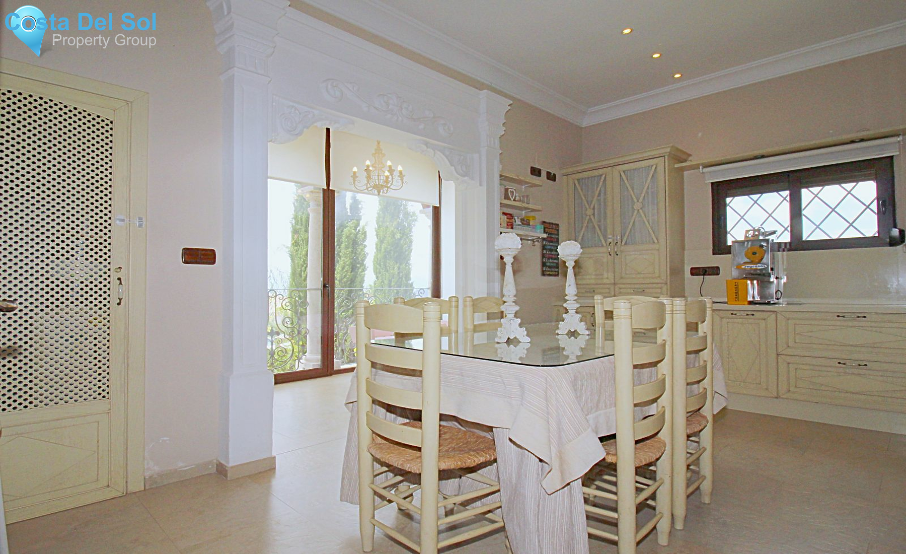 Detached Villa in Alhaurín el Grande-1204248