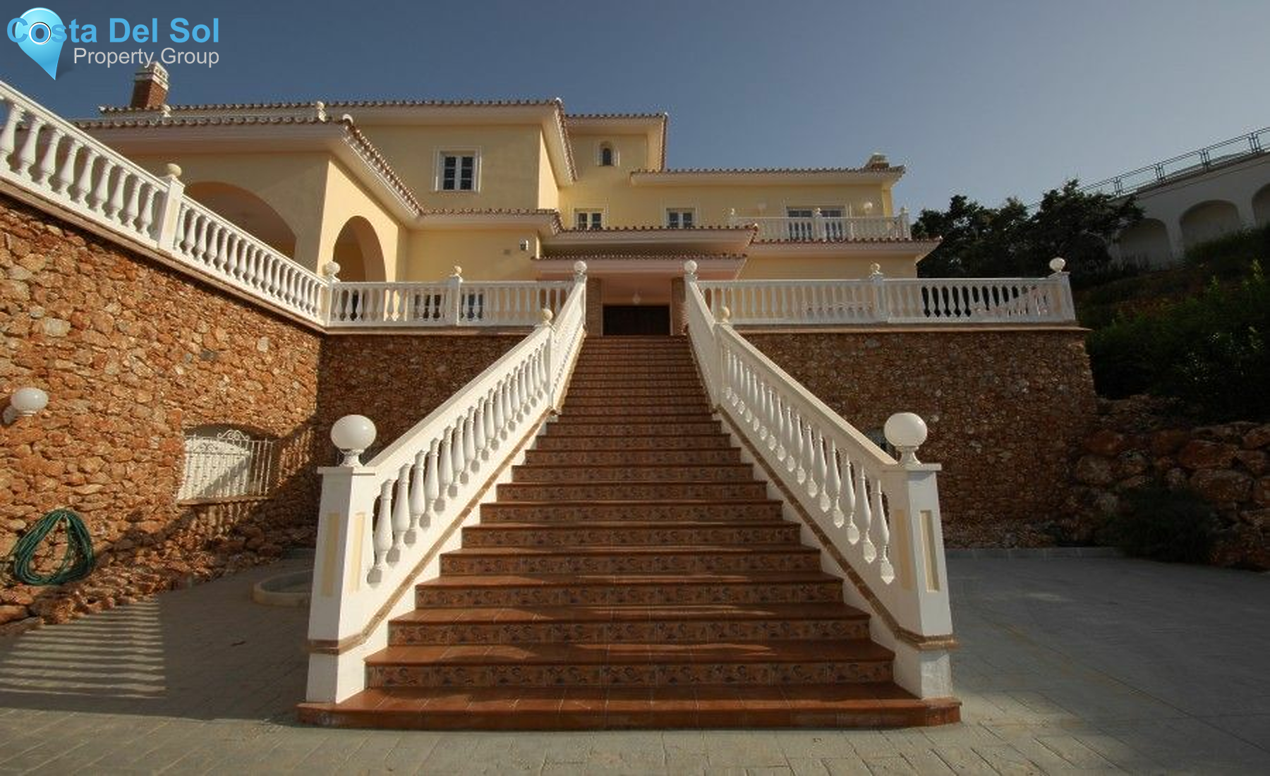 Detached Villa in Alhaurín el Grande-1232014