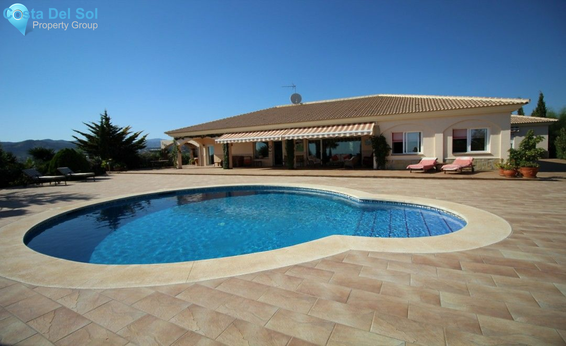 Detached Villa in Almayate