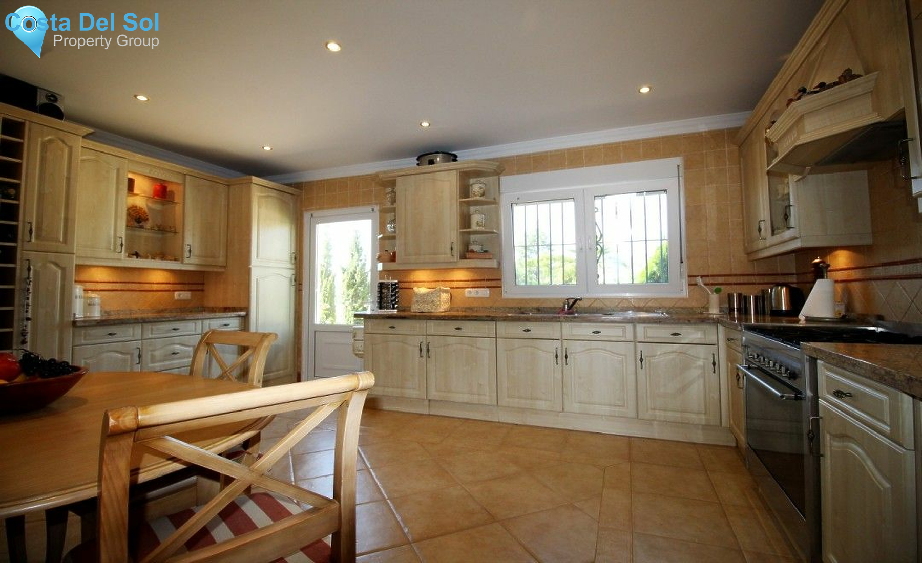 Detached Villa in Almayate-1134556