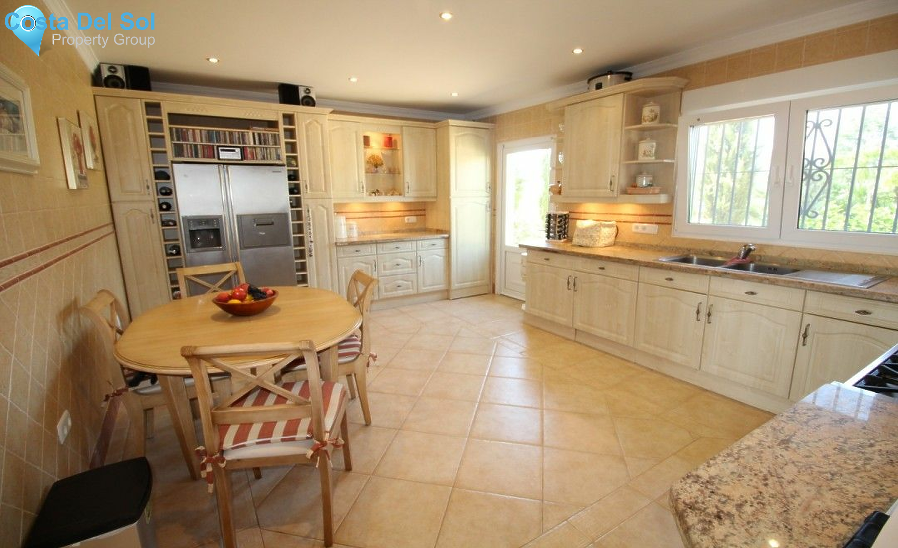 Detached Villa in Almayate-1134557