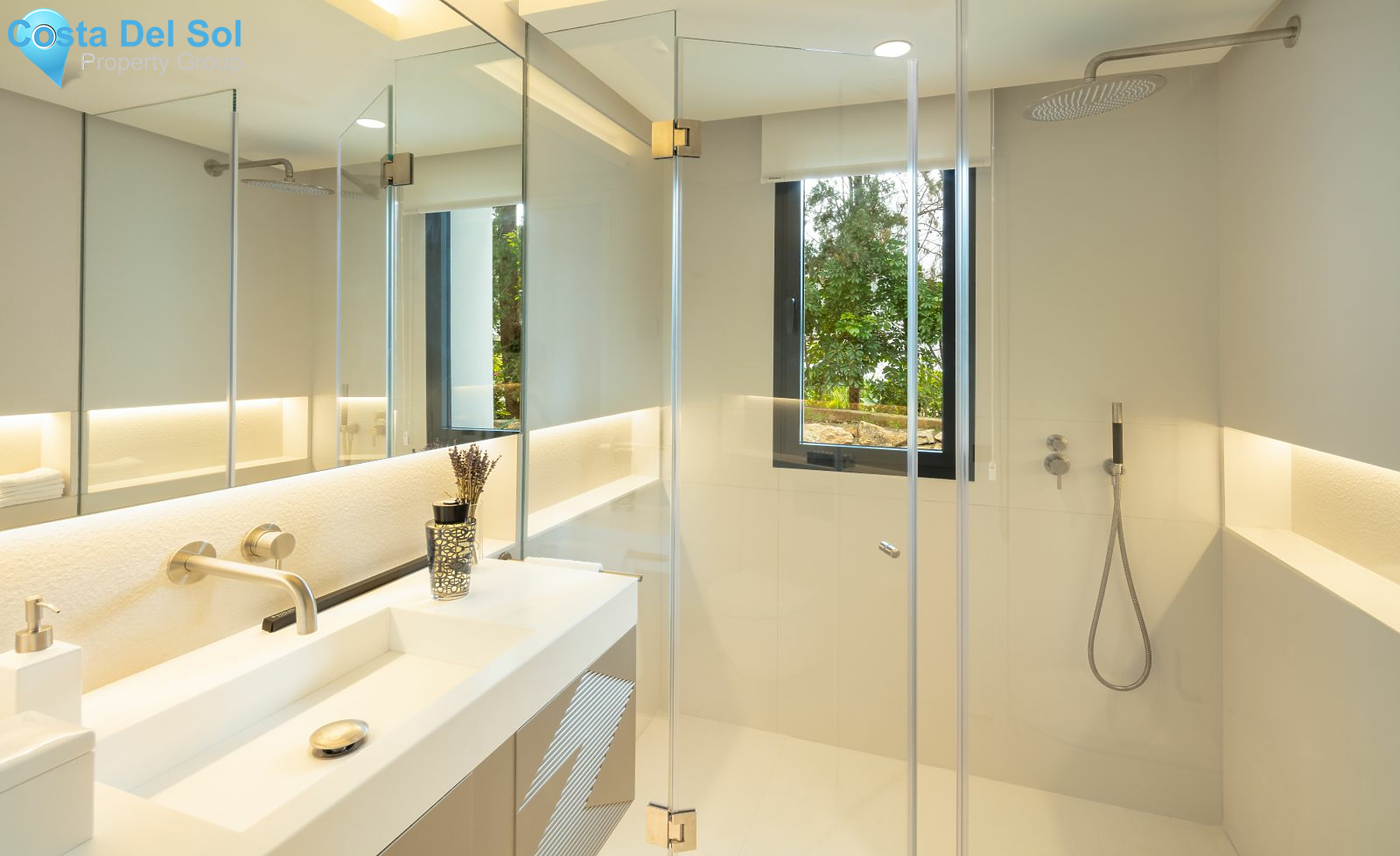 Detached Villa in Aloha-1399958