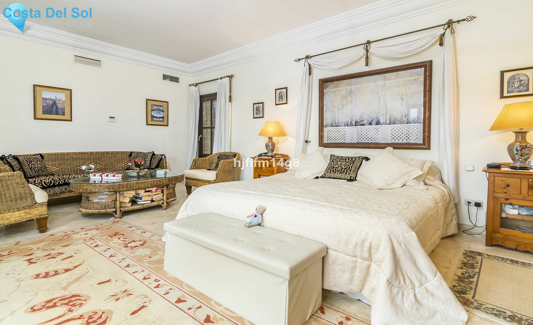 Detached Villa in Aloha-1517168