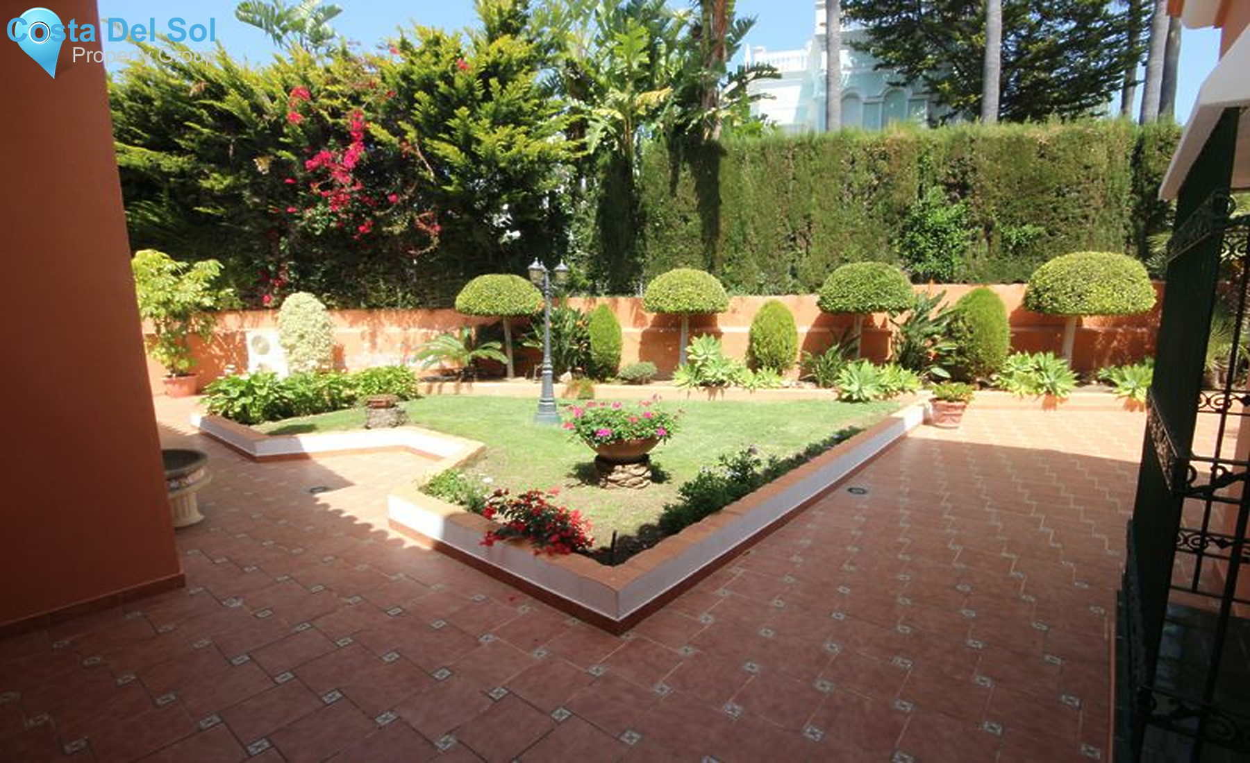 Detached Villa in Bahía de Marbella-1494827