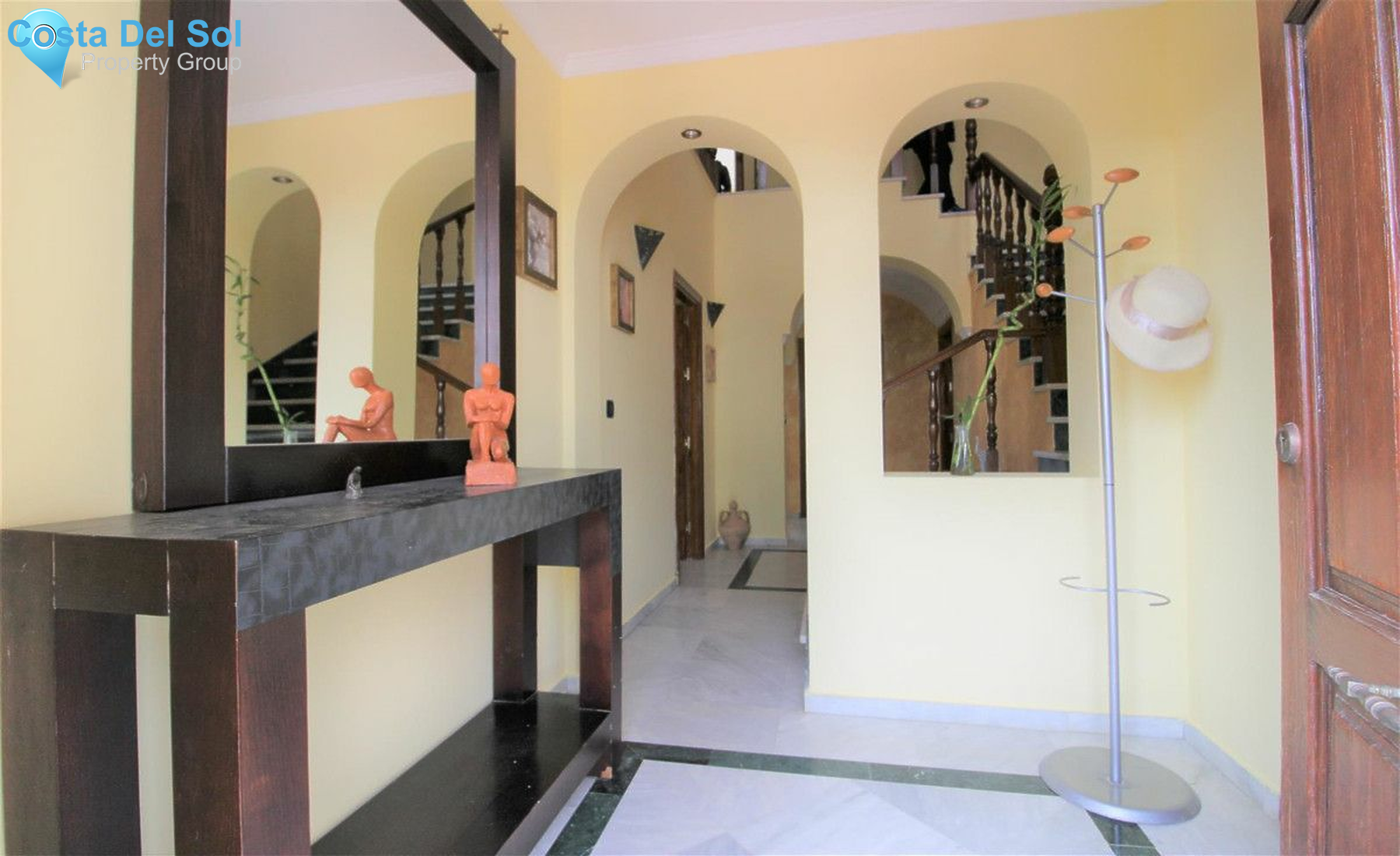 Detached Villa in Bel Air-1446048