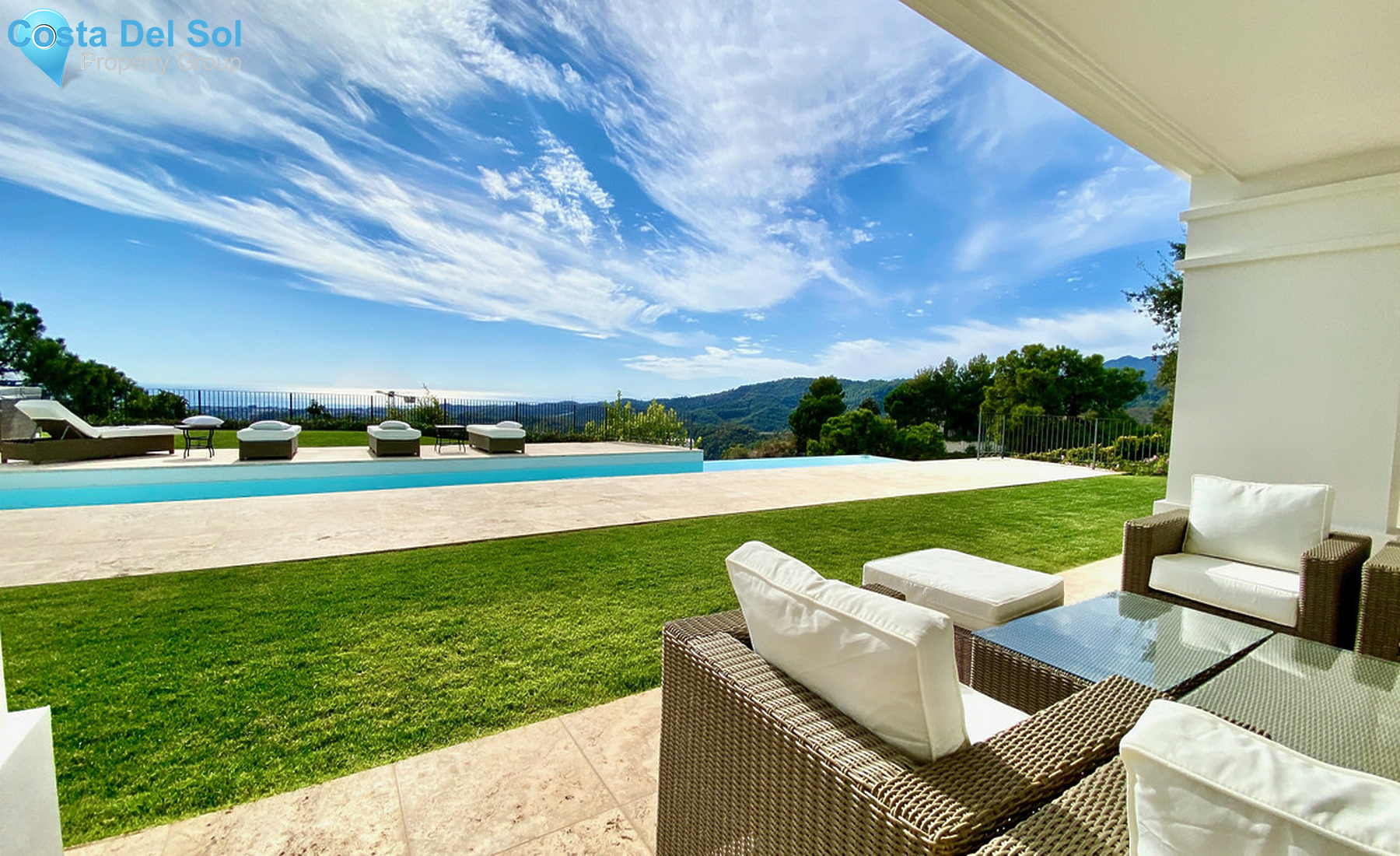 Detached Villa in Benahavís-704668
